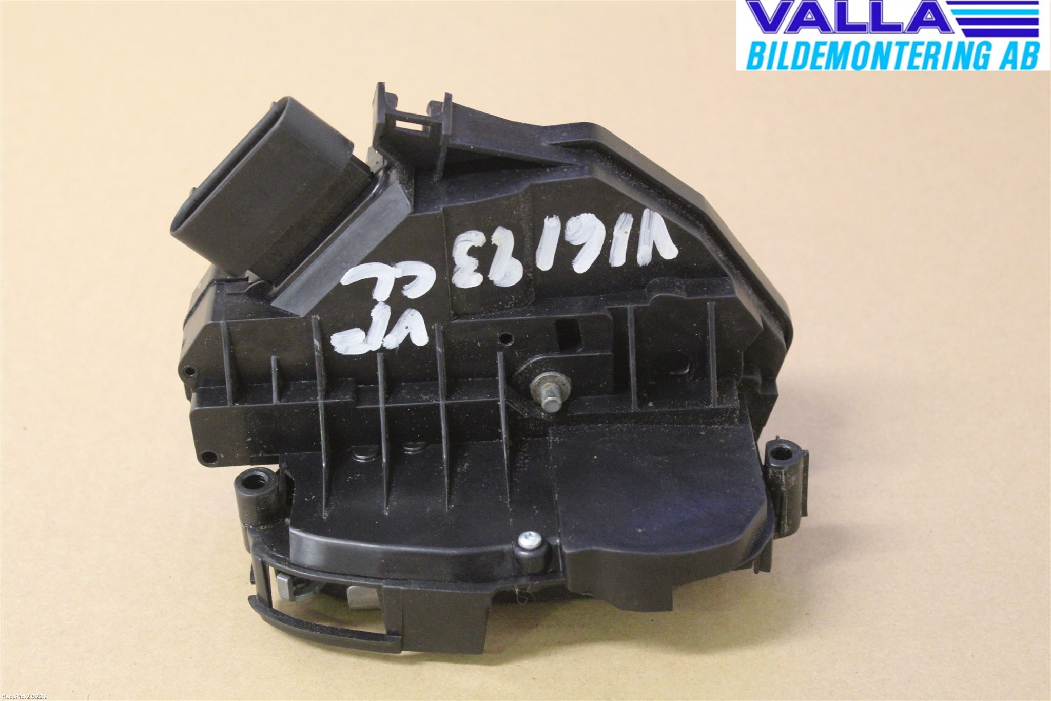 Ford FIESTA 09-12 Låskista-Dörrlås