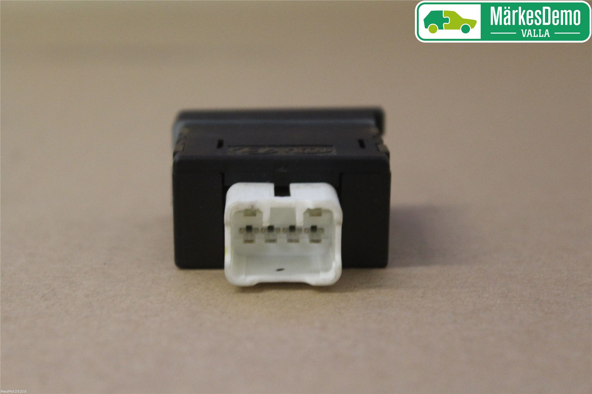 Kia CARNIVAL Strömställare Stolvärme