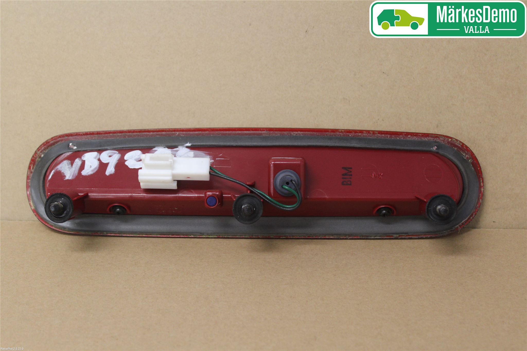 Kia CARENS I  03-06 Bromsljus Bakruta