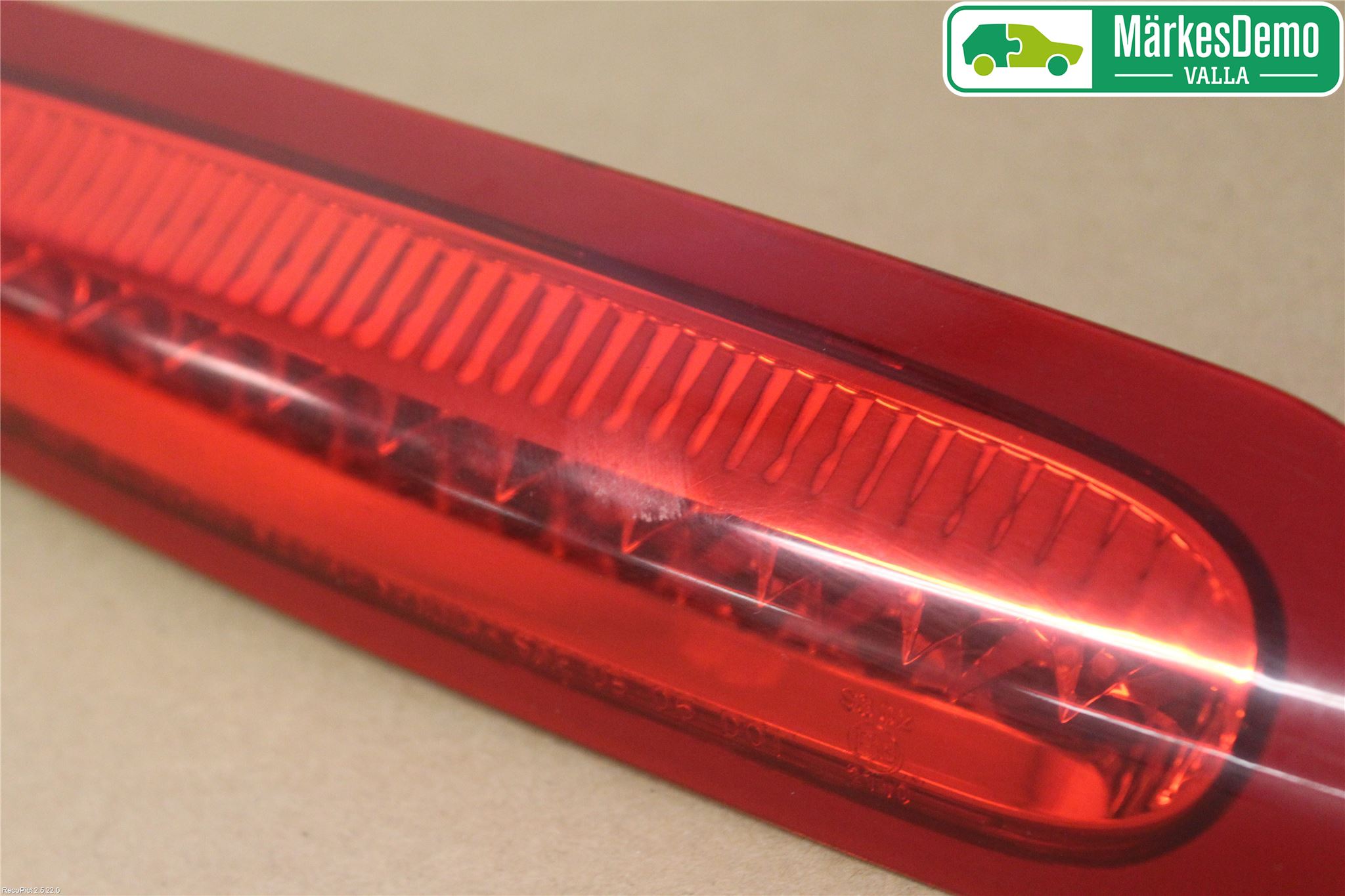 Kia CARENS I  03-06 Bromsljus Bakruta