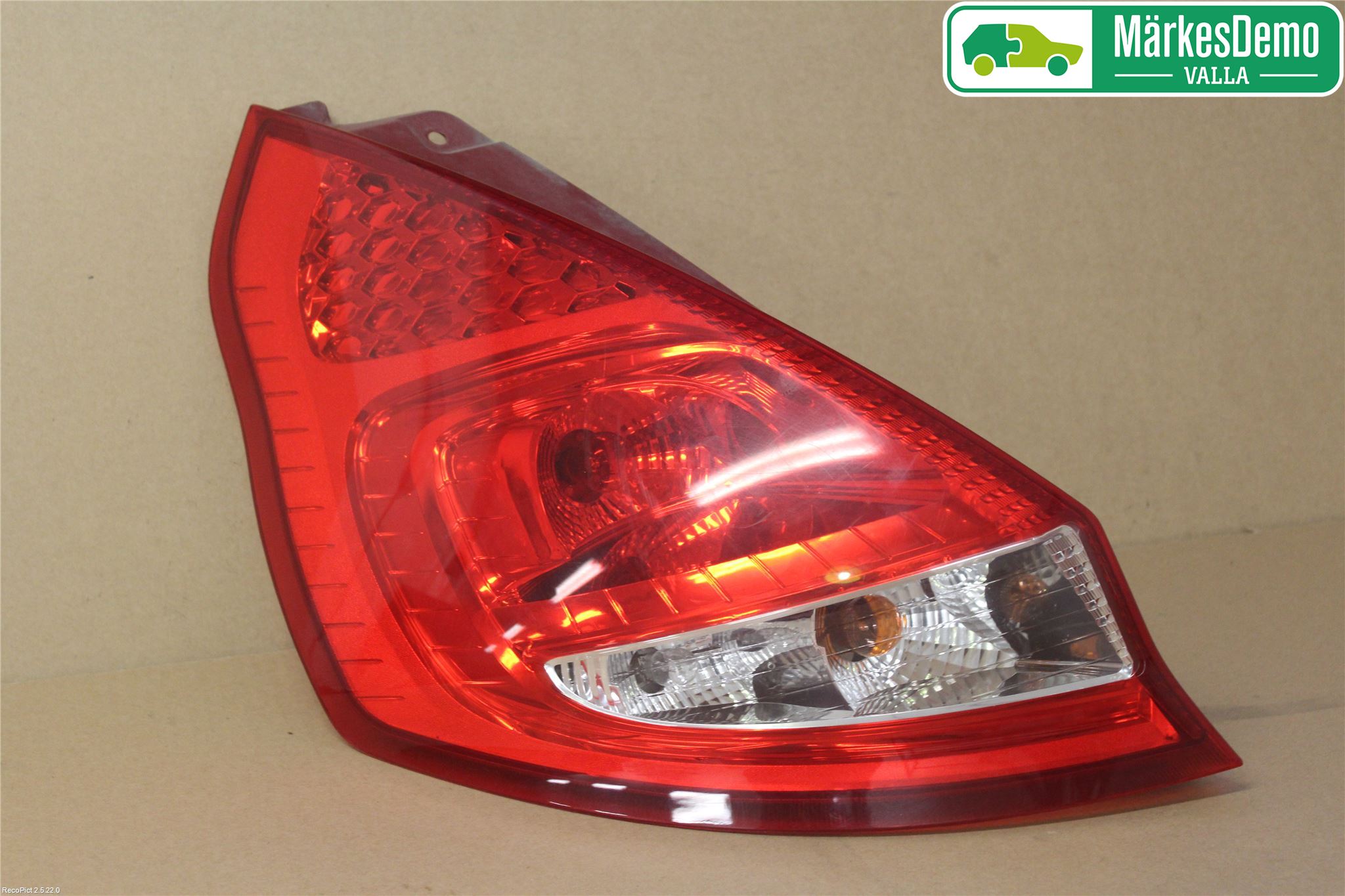 Ford FIESTA 09-12 Bakljus Vänster