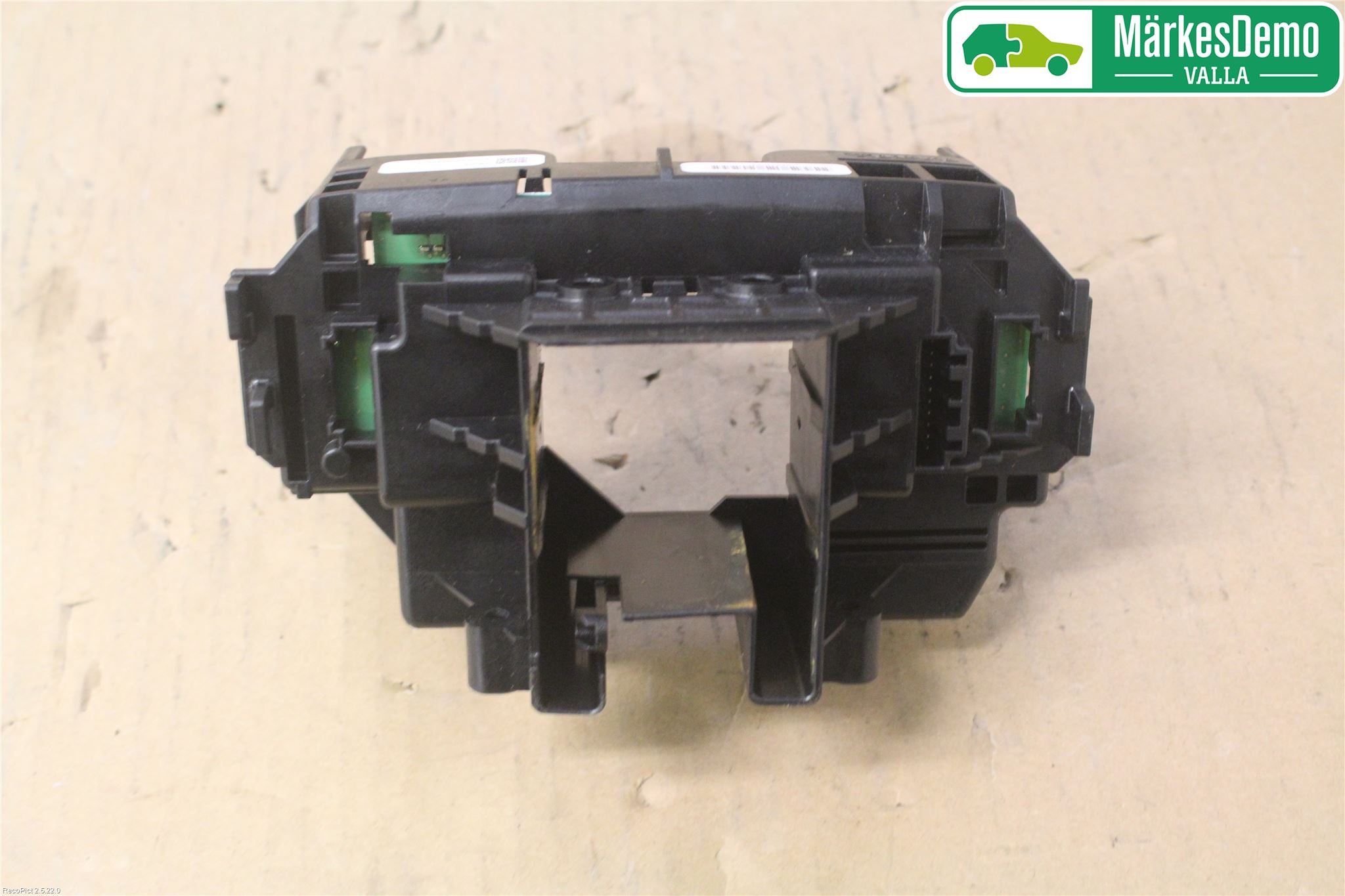 Volvo V40 12-19 Spak Konsoll-Fäste