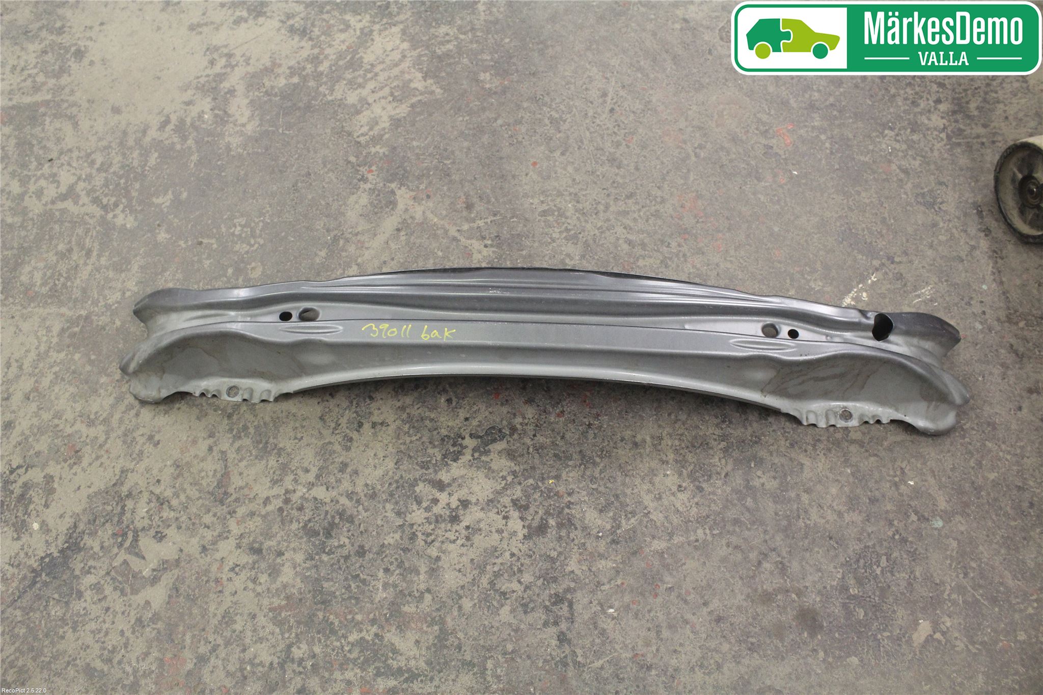 Volvo V40 12-19 Stötfångarbalk Bak