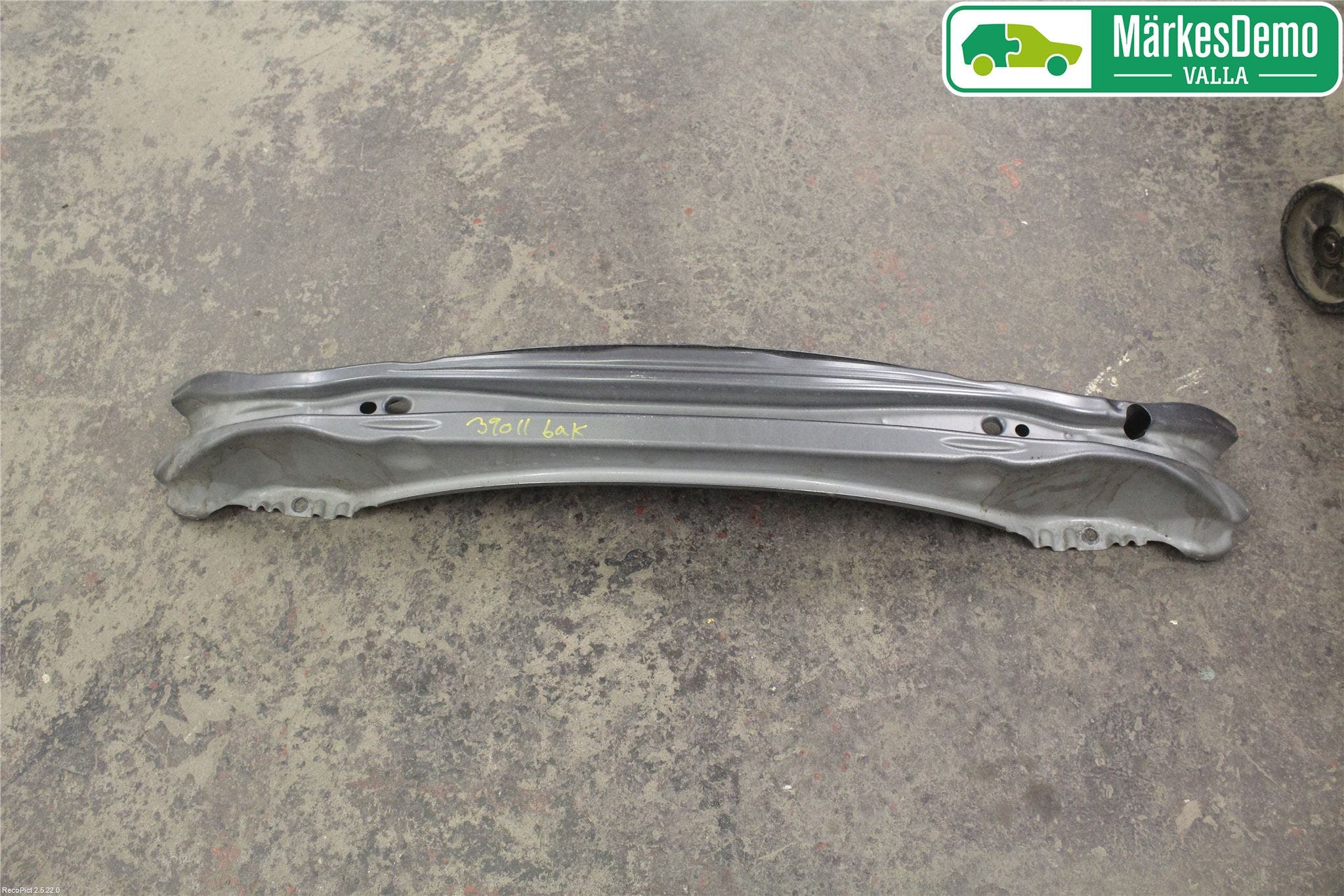 Volvo V40 12-19 Stötfångarbalk Bak