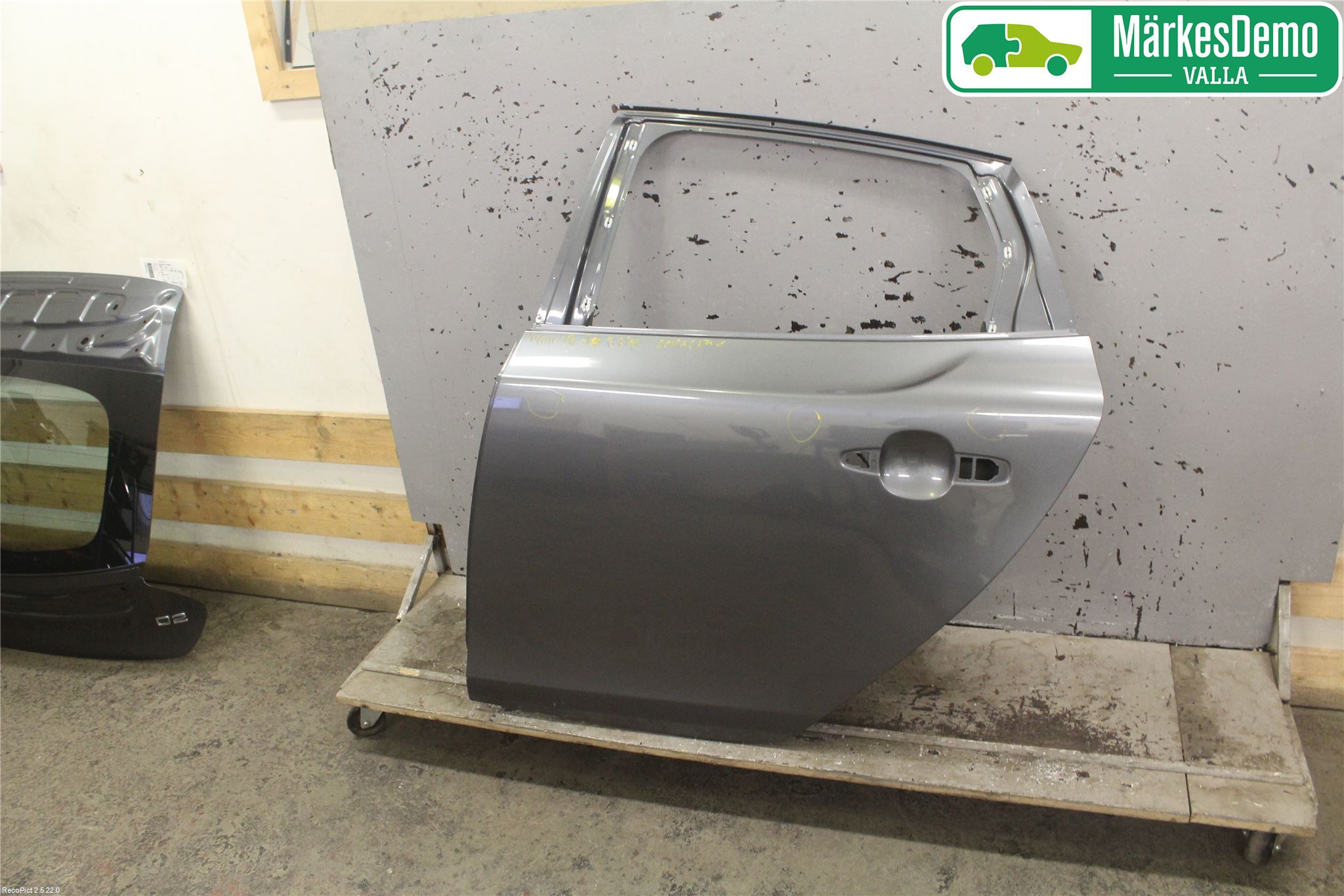 Volvo V40 12-19 Dörr Bak Vänster