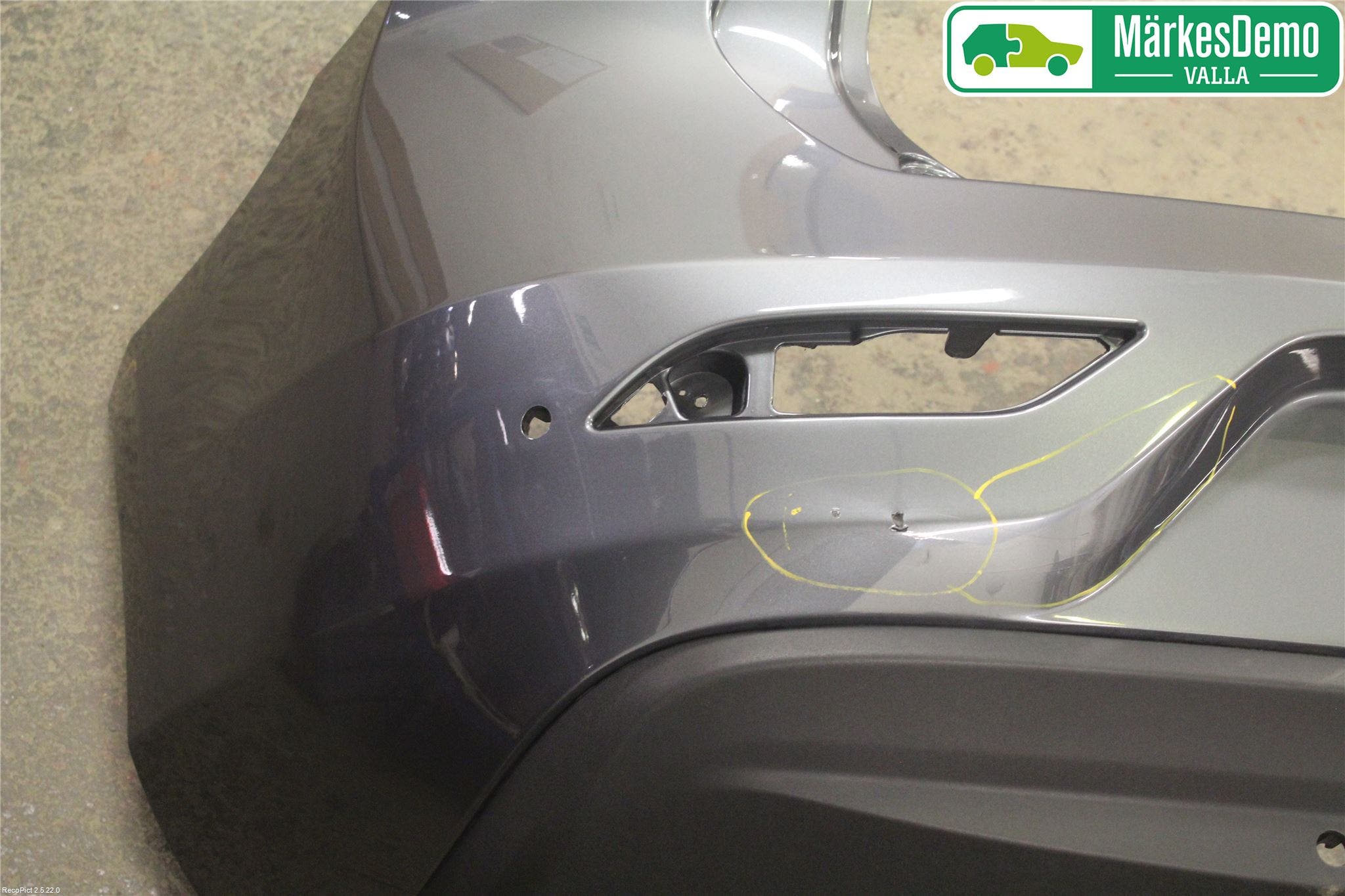 Volvo V40 12-19 Stötfångarbeklädnad Bak