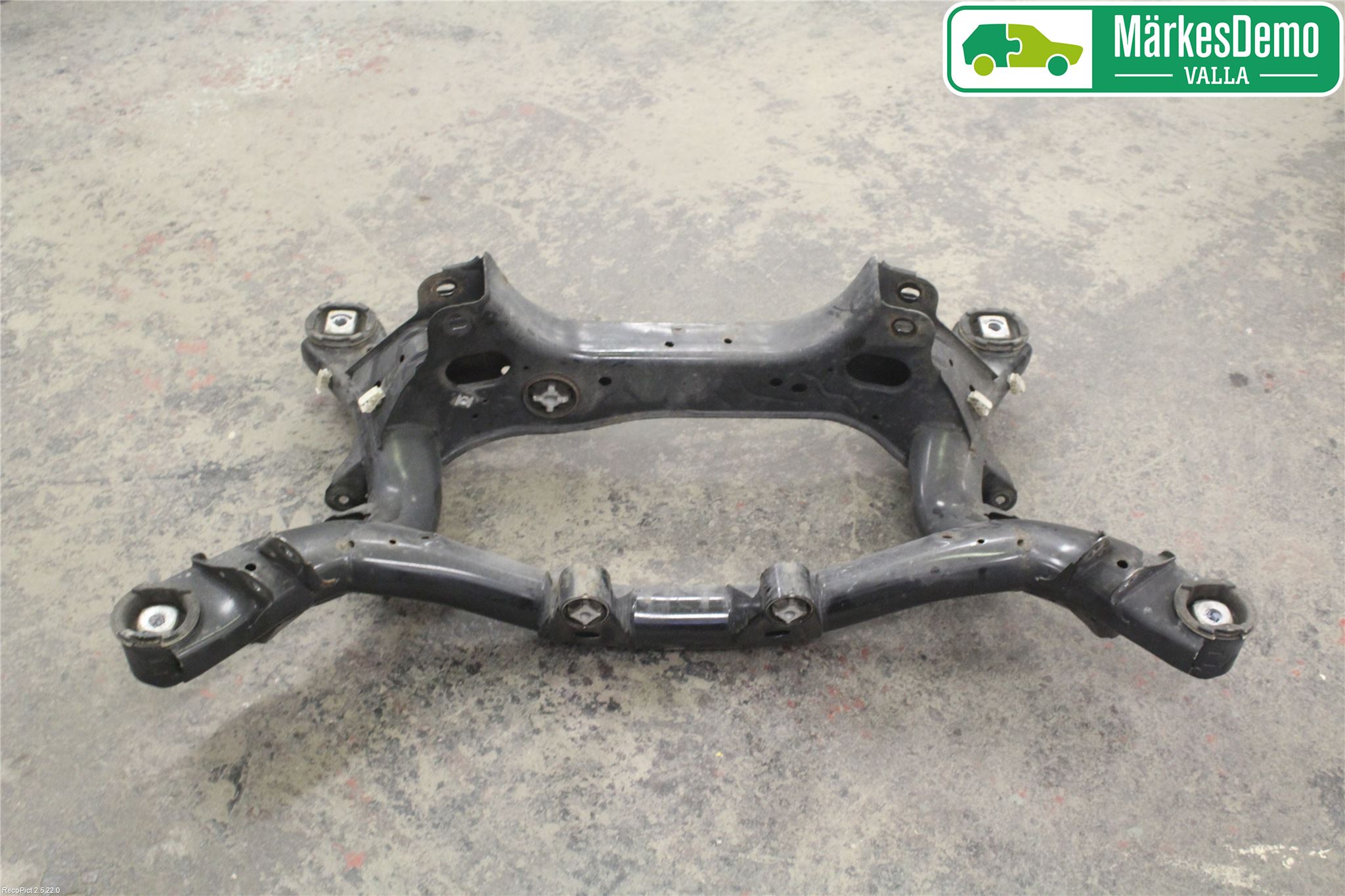 BMW 3 F30/F31/F80 12-19 Bakaxelbalk