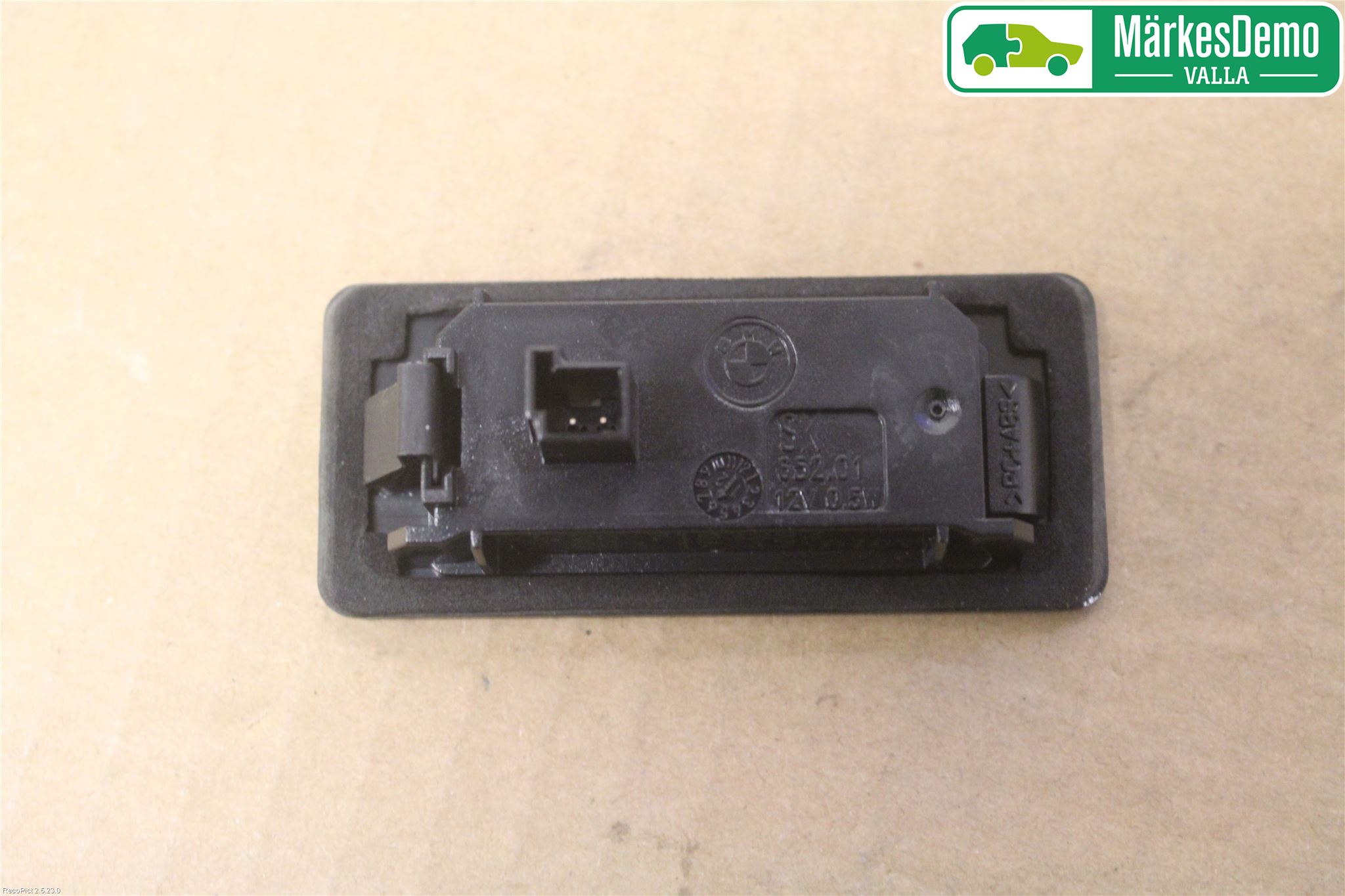 BMW 3 F30/F31/F80 12-19 Skylt Belysning