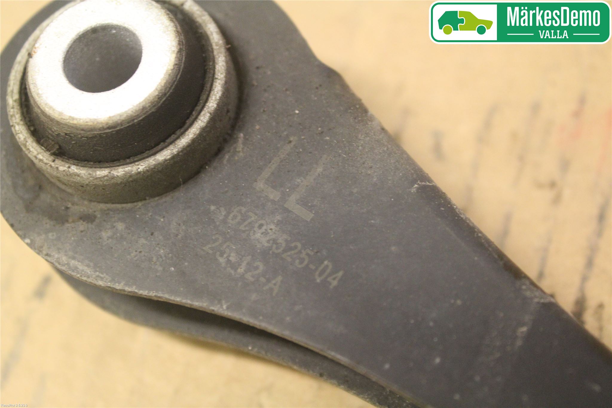BMW 3 F30/F31/F80 12-19 Bärarm Bak Vänster