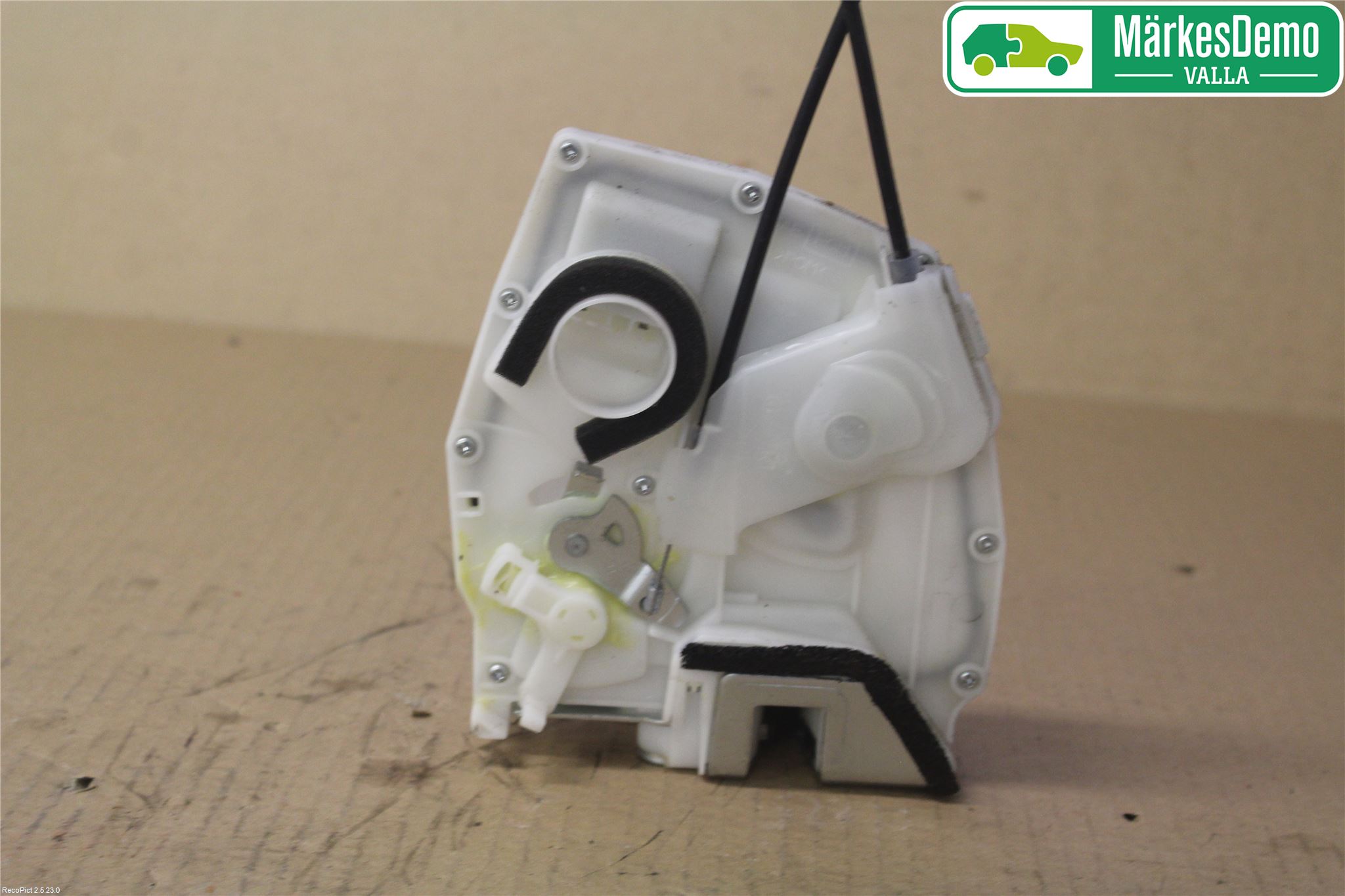 Suzuki SX4 06-09 Låskista-Dörrlås