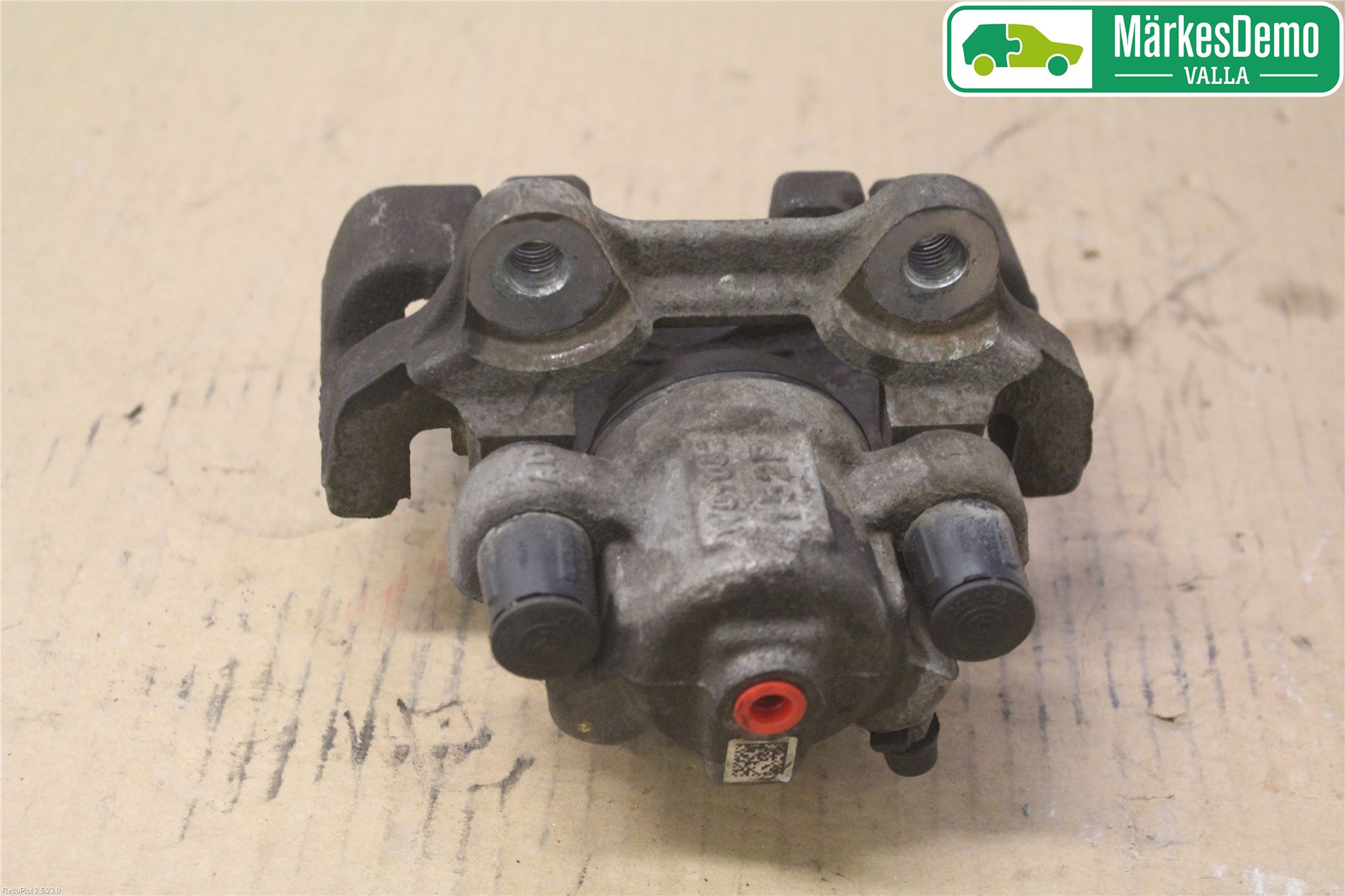 BMW 3 F30/F31/F80 12-19 Bromsok Bak Vänster