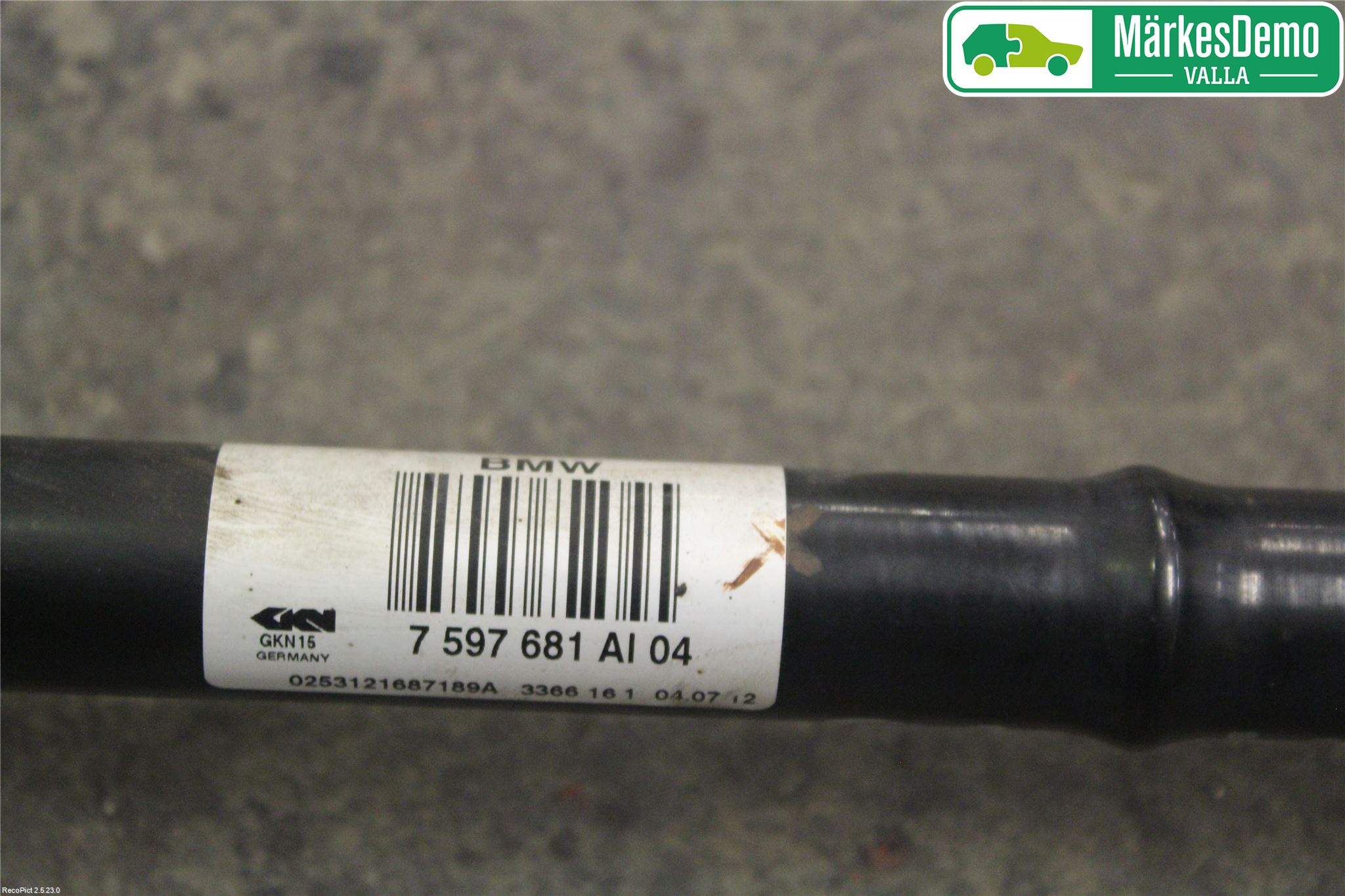 BMW 3 F30/F31/F80 12-19 Drivaxel Bak Vänster