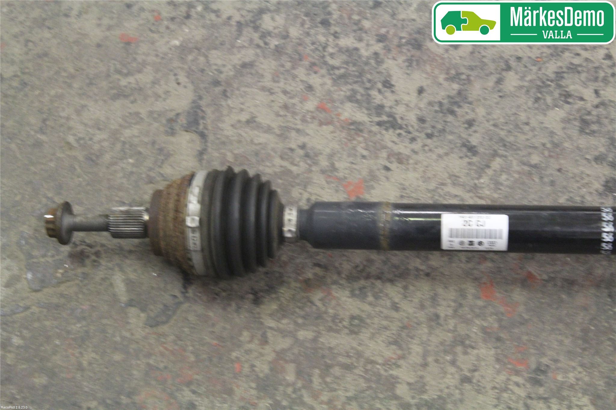 Volkswagen VW GOLF VI 09-13 Drivaxel Fram Höger