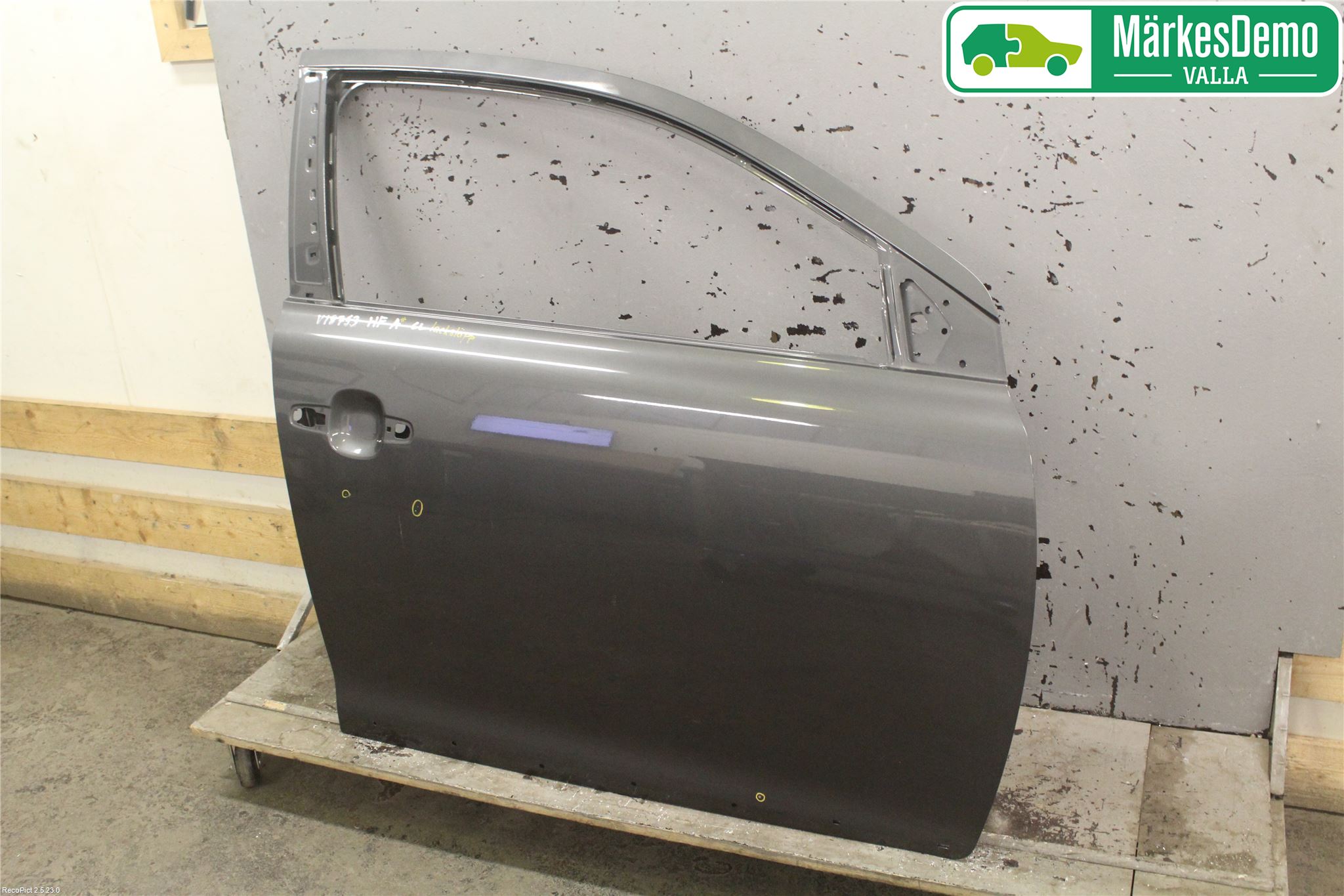 Suzuki KIZASHI Dörr Fram Höger