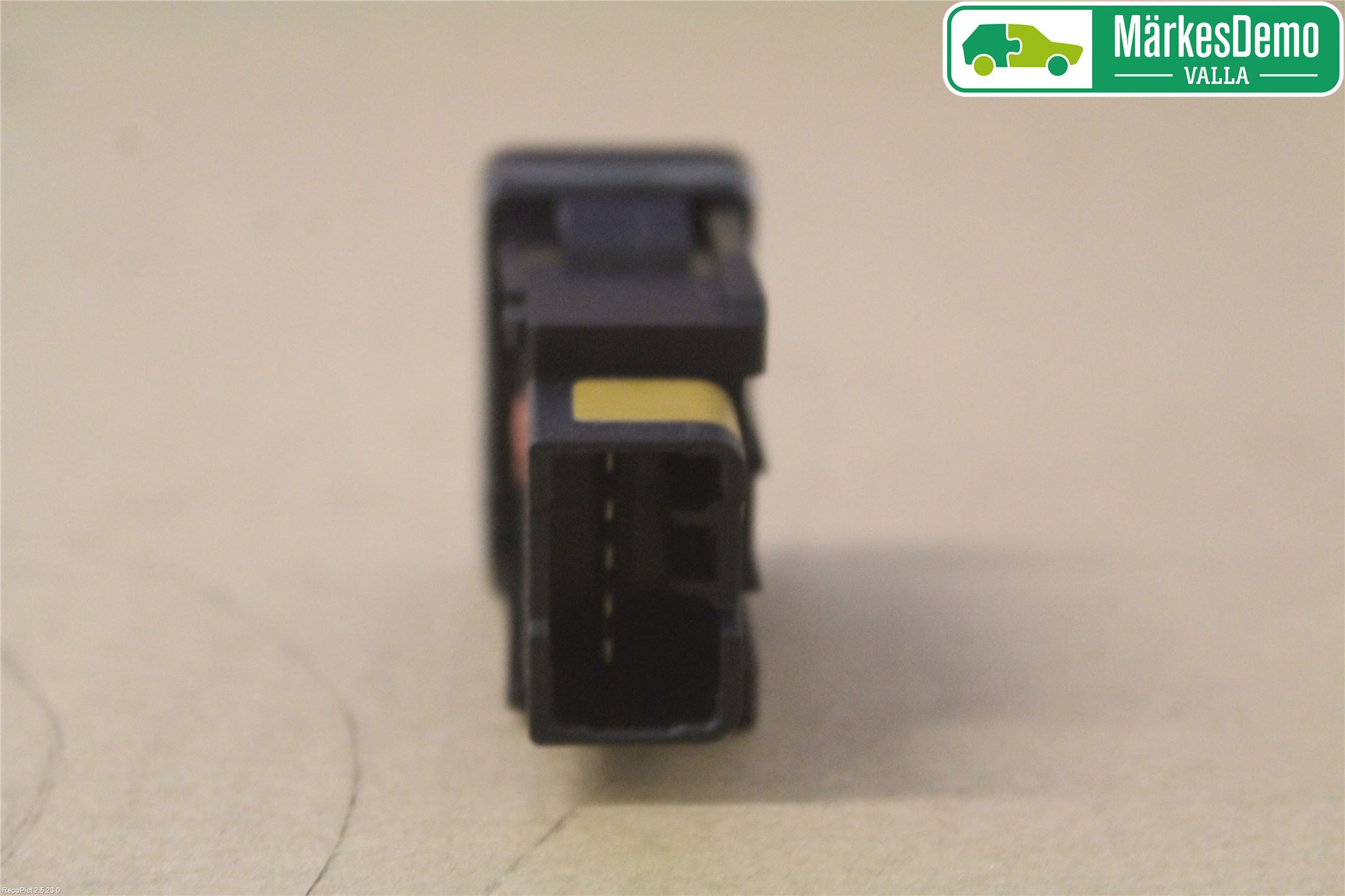 Suzuki KIZASHI Strömställare Strålkastartork