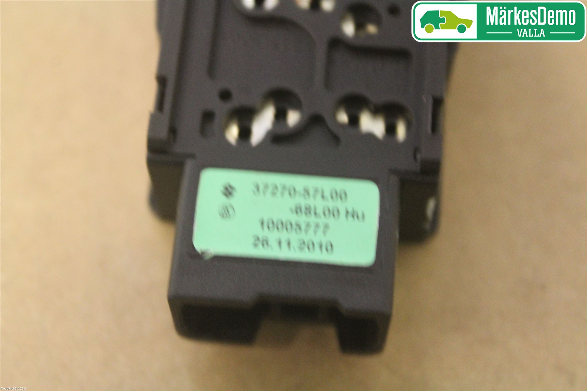 Suzuki KIZASHI Strömställare Ljus