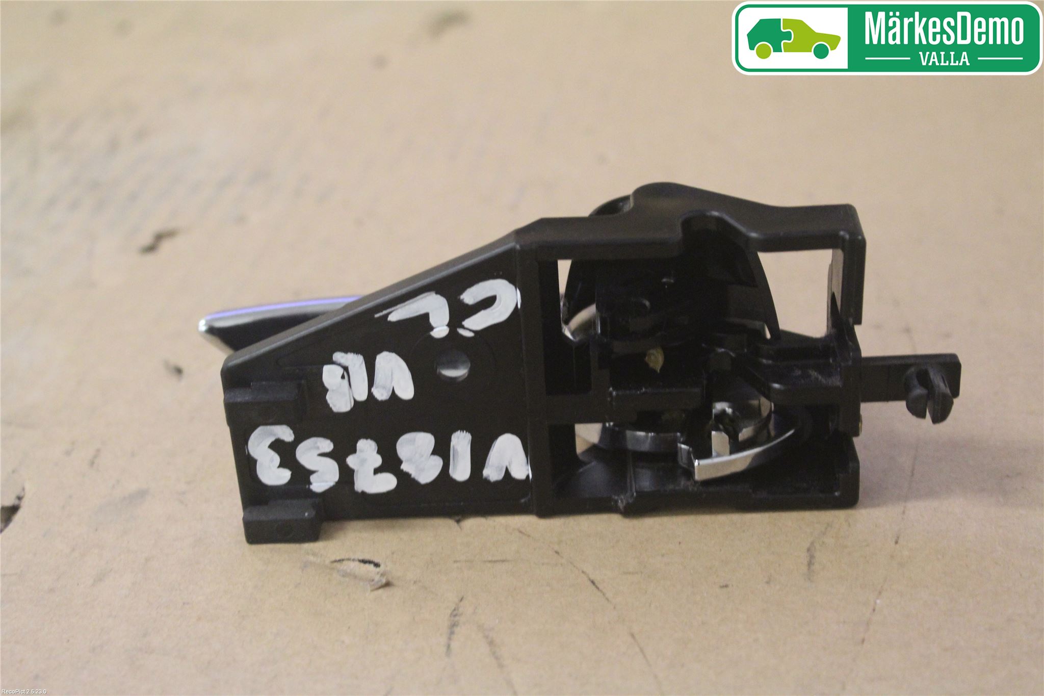 Suzuki KIZASHI Dörrhandtag Inre Vä