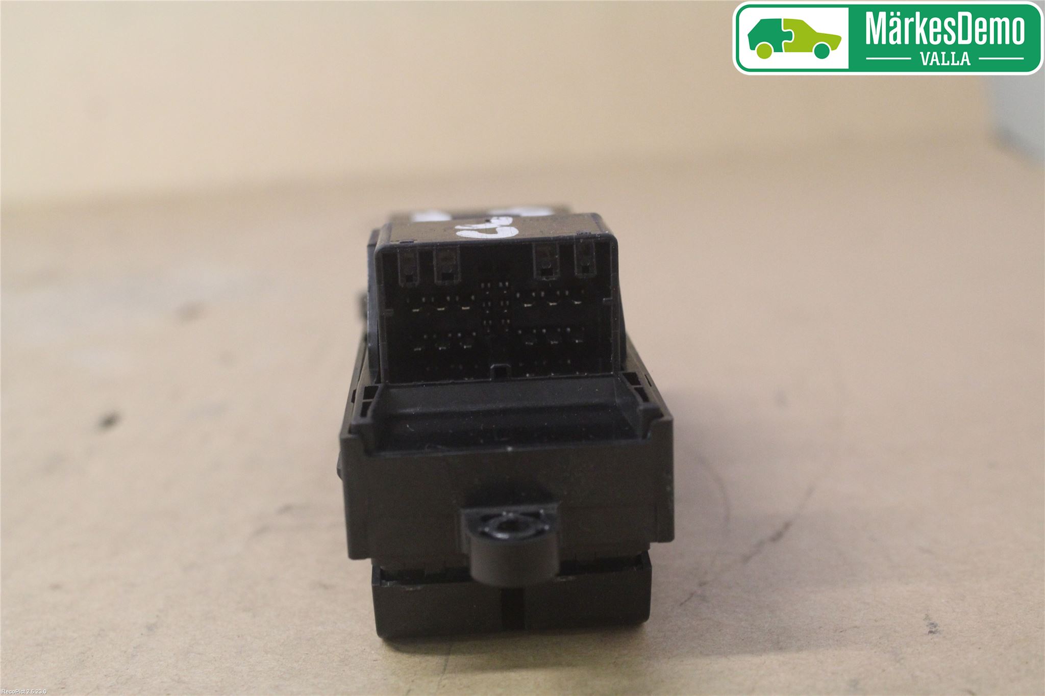 Suzuki KIZASHI Strömställare Elhiss