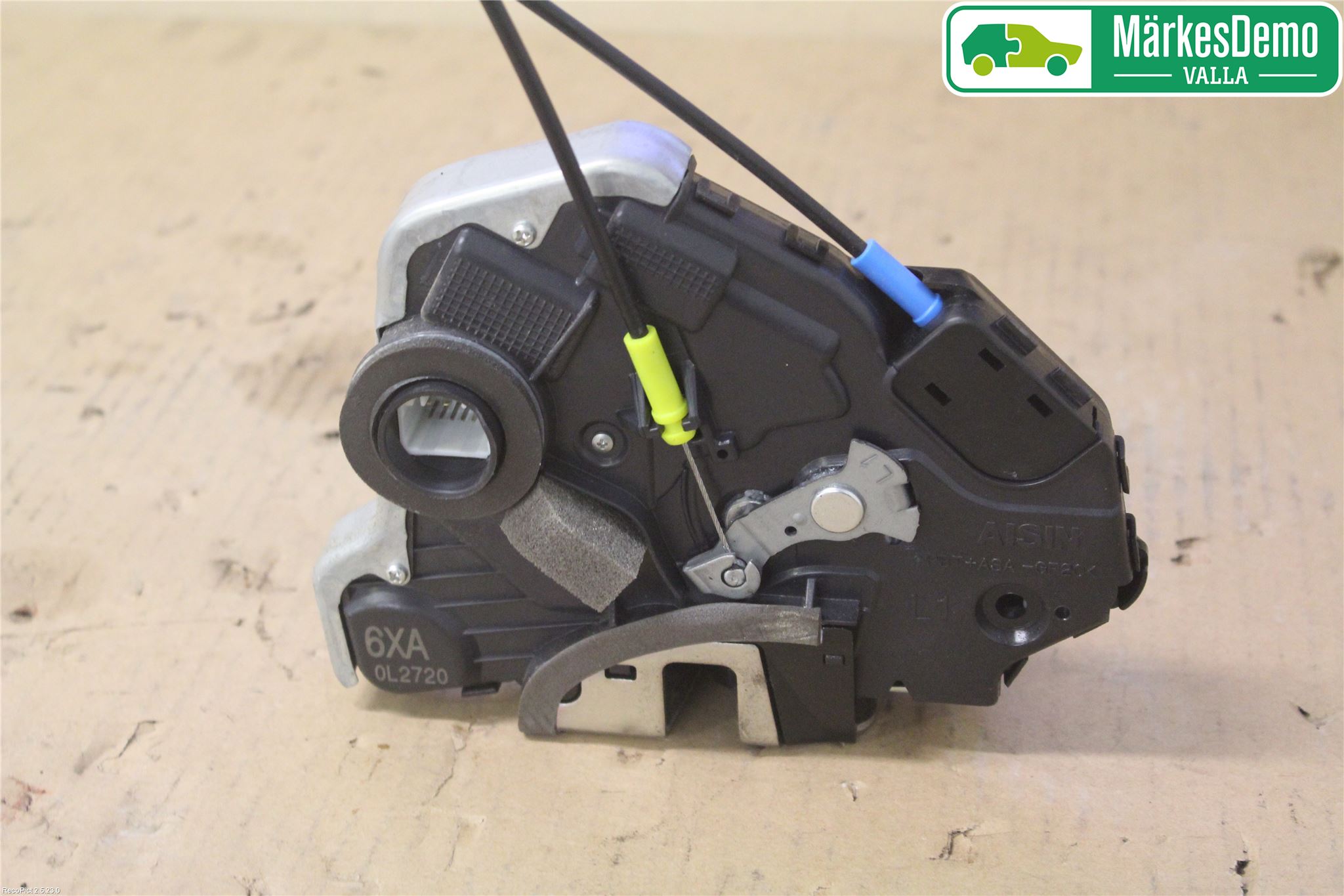 Suzuki KIZASHI Låskista-Dörrlås