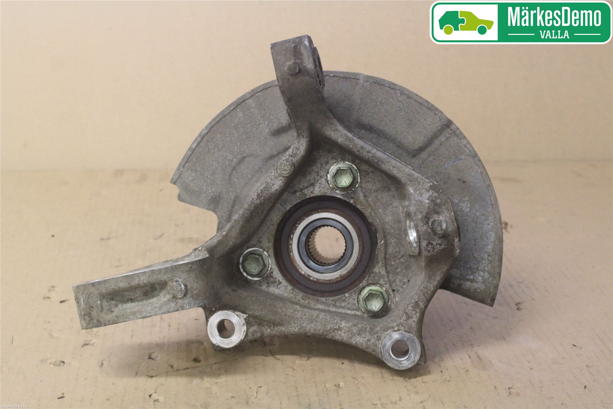 Suzuki KIZASHI Styrspindel Lagerhus Hö