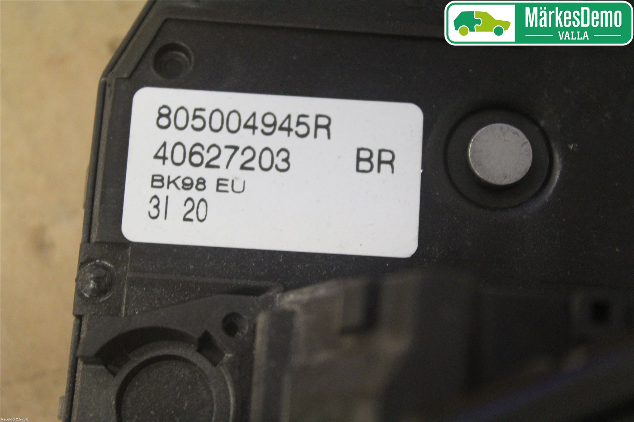 Renault CLIO IV 12-16 Låskista-Dörrlås