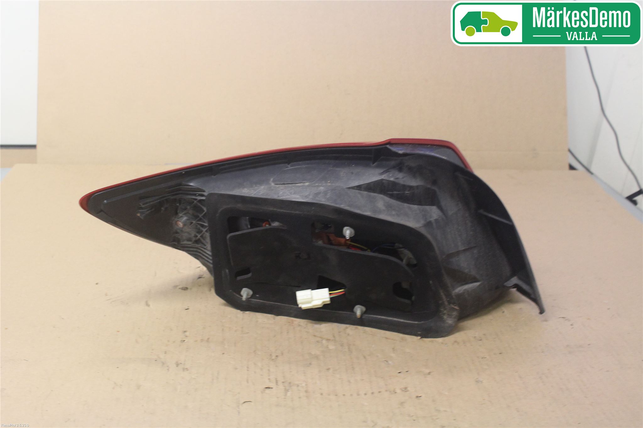 Suzuki KIZASHI Bakljus Höger