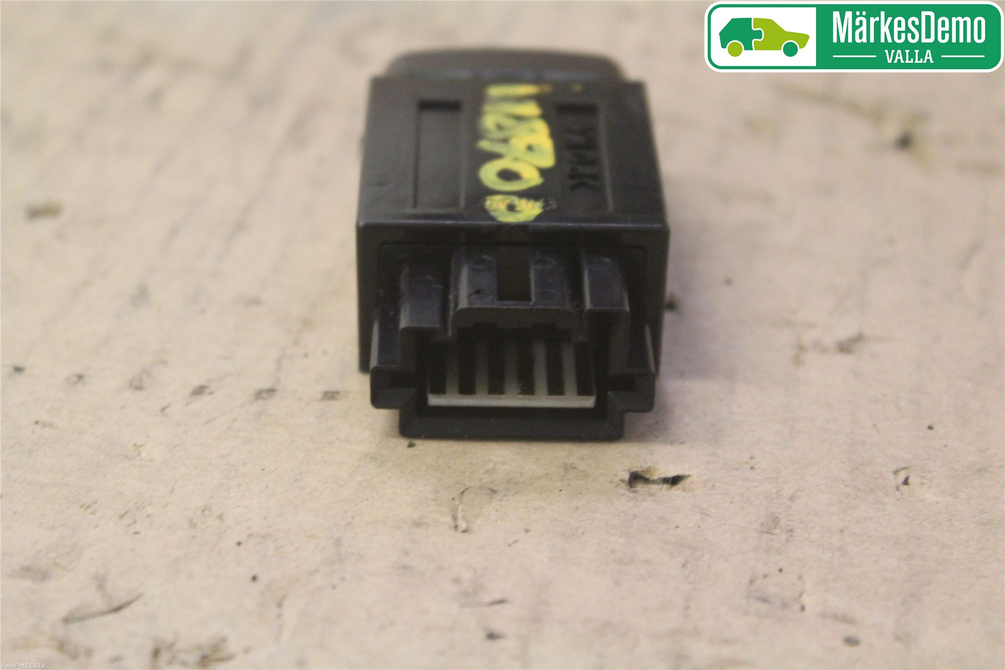 Mitsubishi OUTLANDER 07-12 Strömställare Antispinn