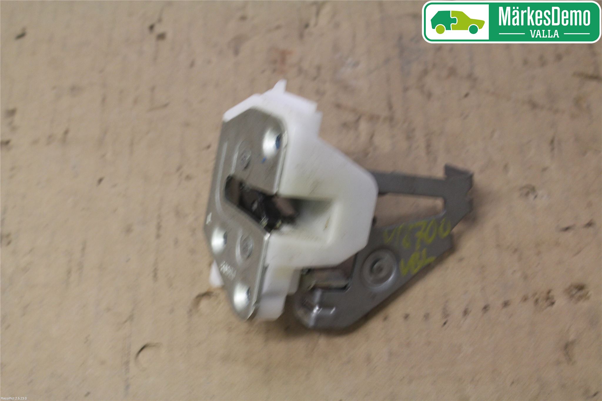 Mitsubishi OUTLANDER 07-12 Låskista Baklucka