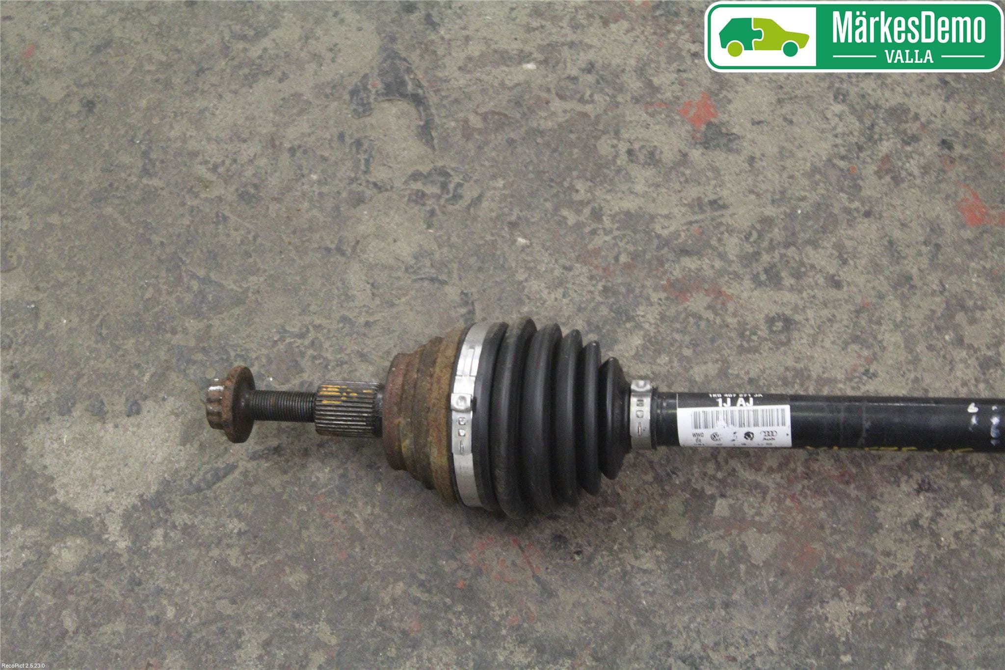 Volkswagen VW GOLF PLUS/CROSS GOLF 04-14 Drivaxel Fram Vänster