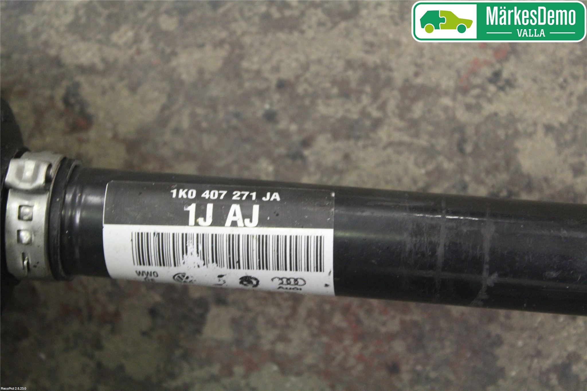 Volkswagen VW GOLF PLUS/CROSS GOLF 04-14 Drivaxel Fram Vänster
