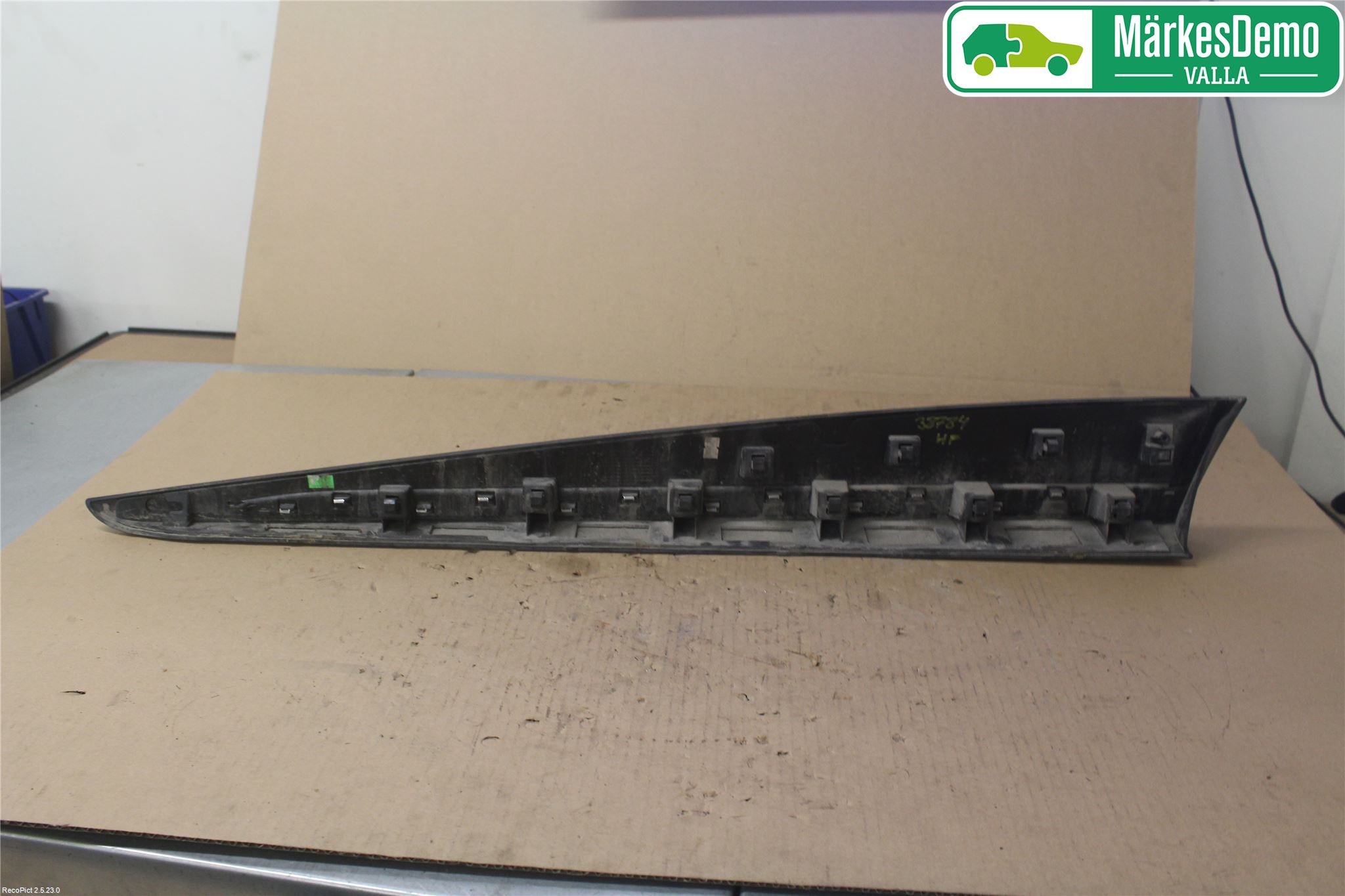 Renault CLIO IV 12-16 Dörr Dekorlist Fram Hö