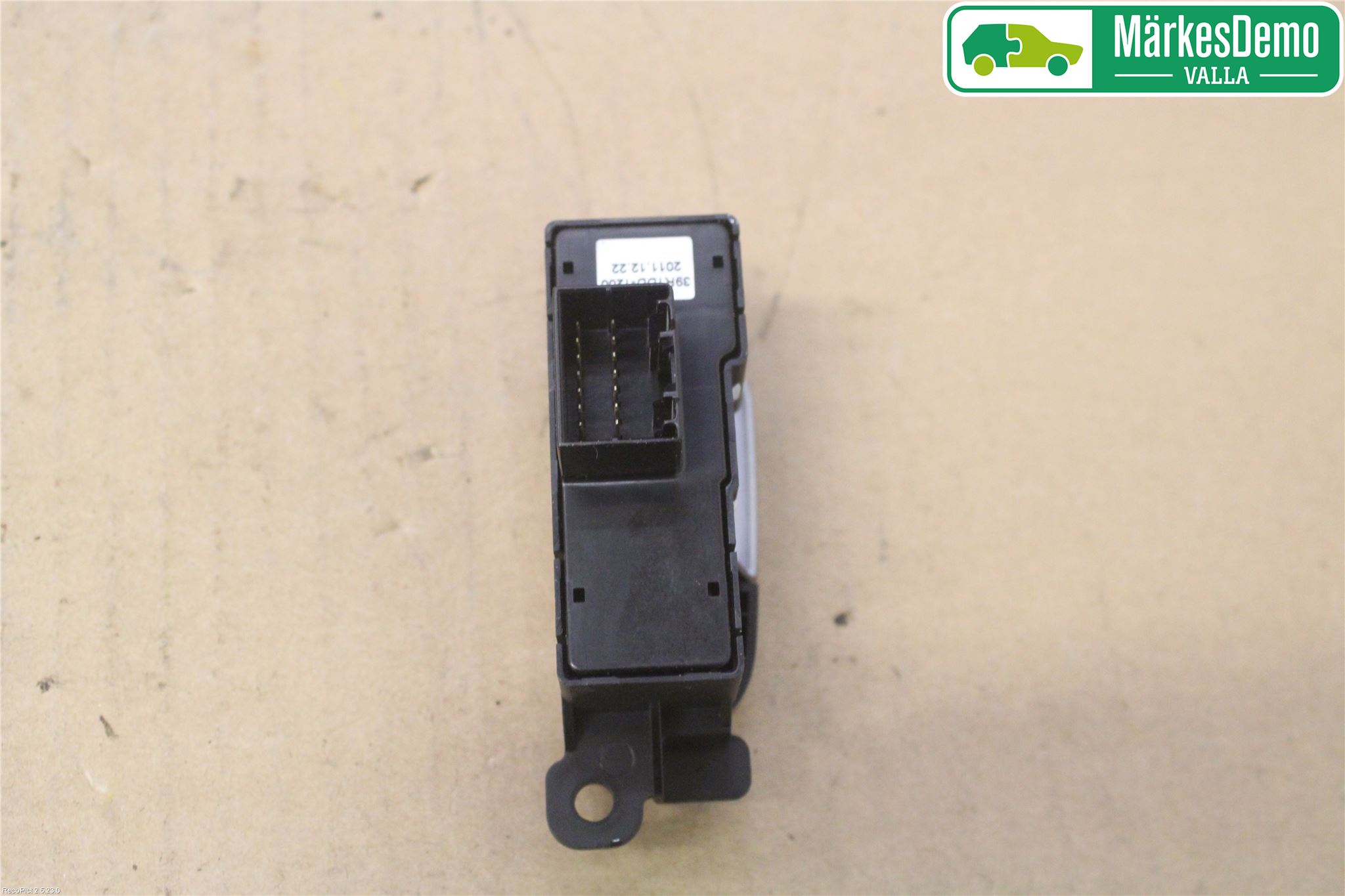 Hyundai i40 08-15 Strömställare Stolvärme