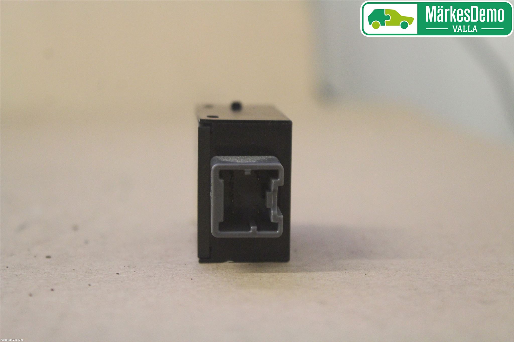 Subaru OUTBACK 10-15 Strömställare Nivåreglering