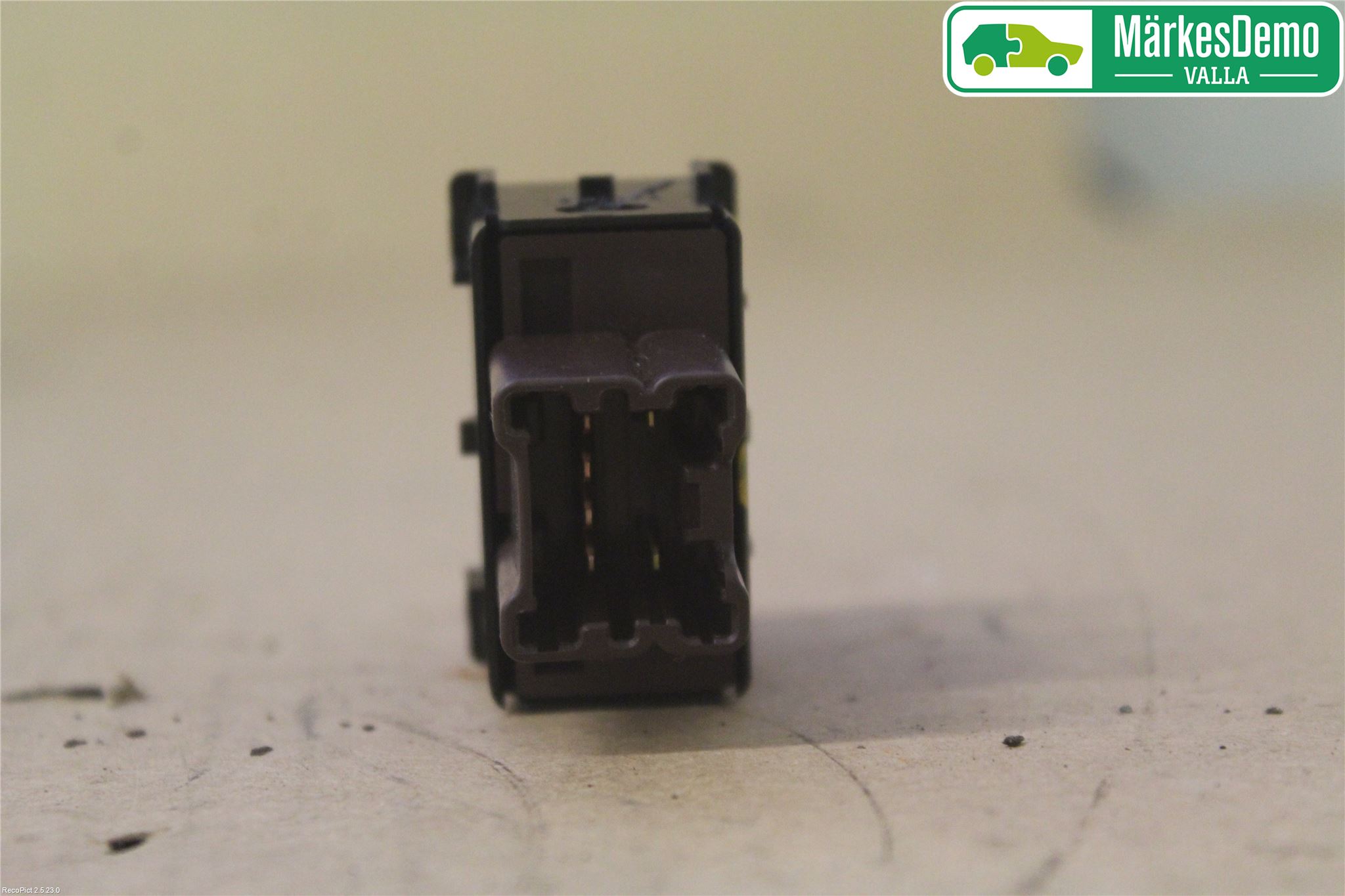 Subaru OUTBACK 10-15 Strömställare Stolvärme