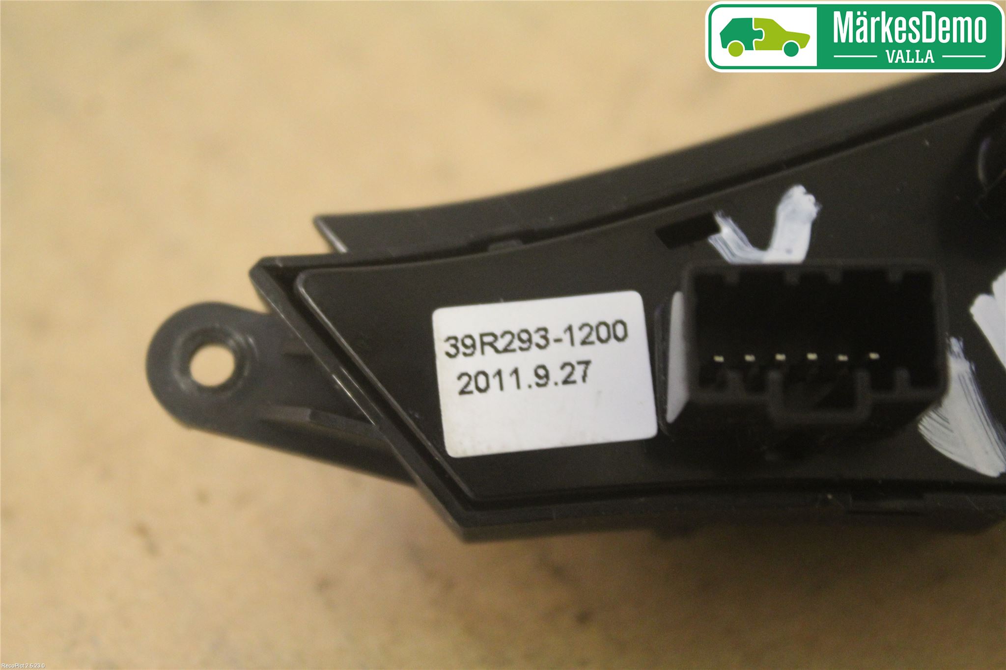 Hyundai i40 08-15 Strömställare Övrigt