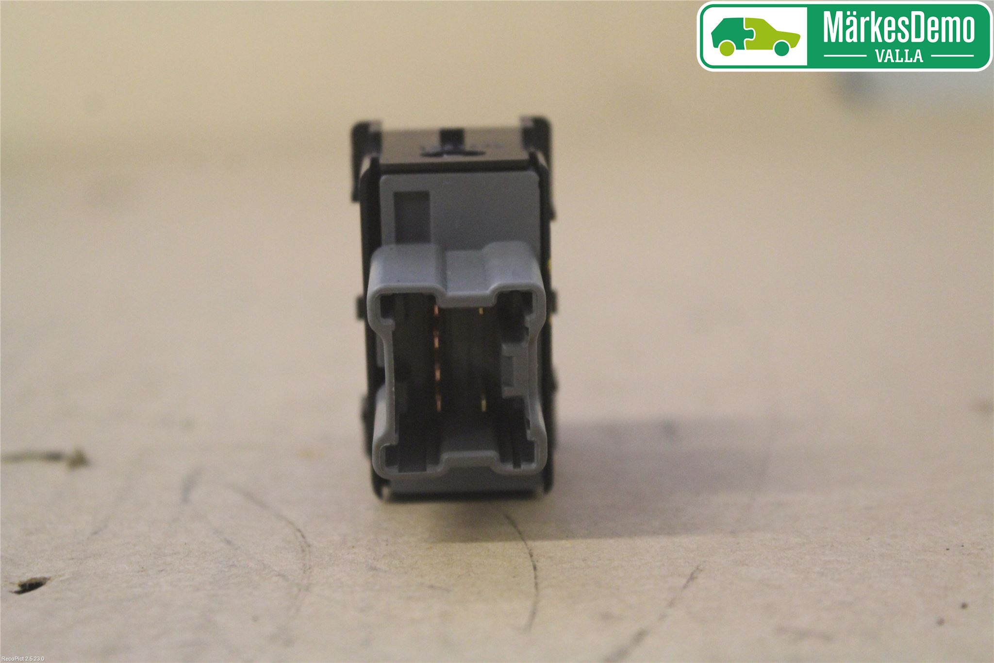 Subaru OUTBACK 10-15 Strömställare Stolvärme