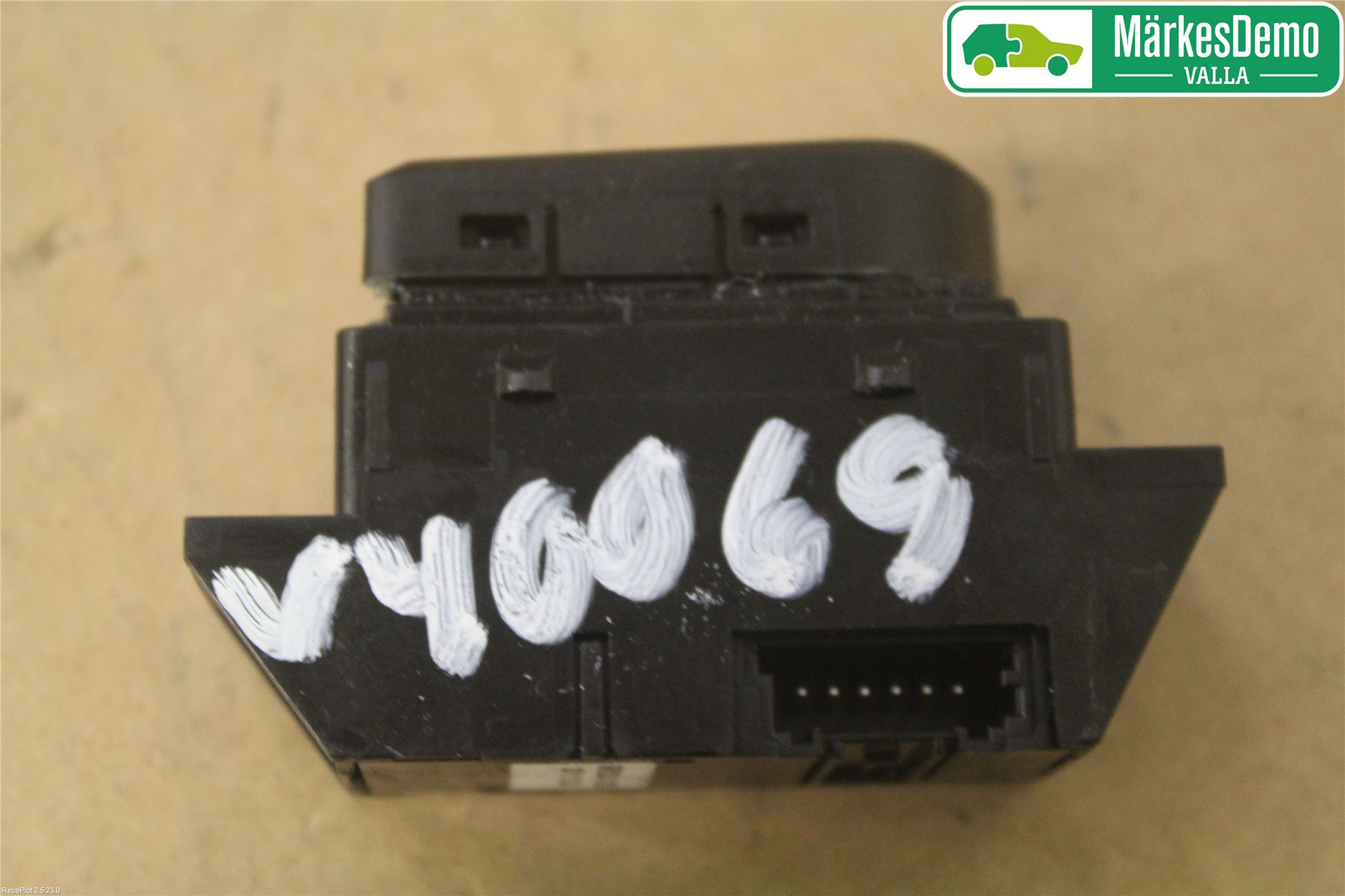 Hyundai i40 08-15 Strömställare Stolvärme