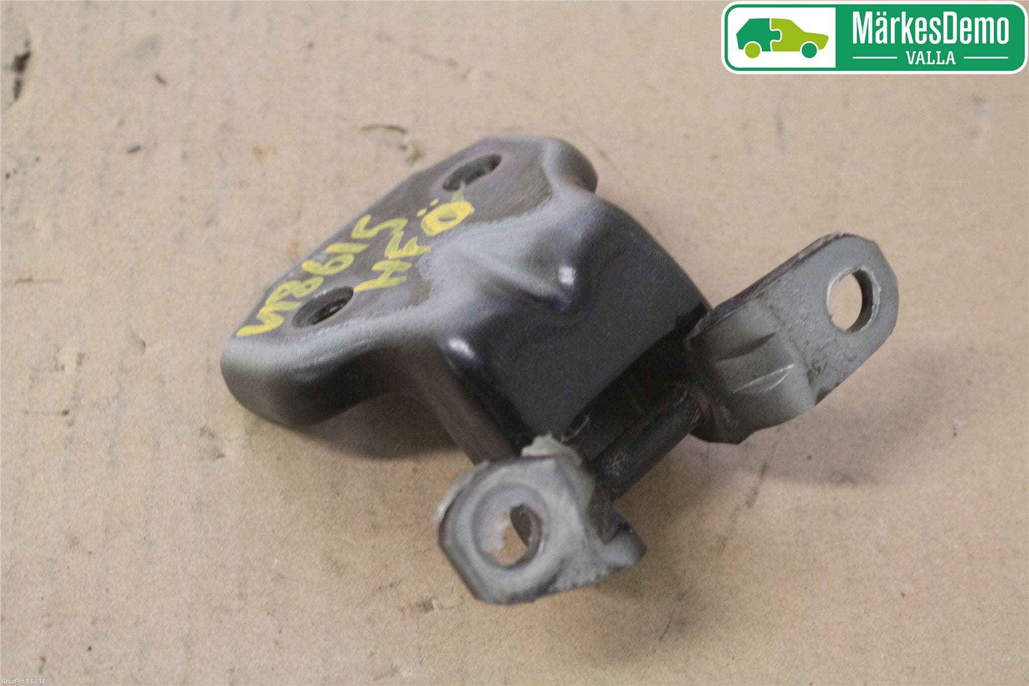 Subaru OUTBACK 10-15 Dörrgångjärn