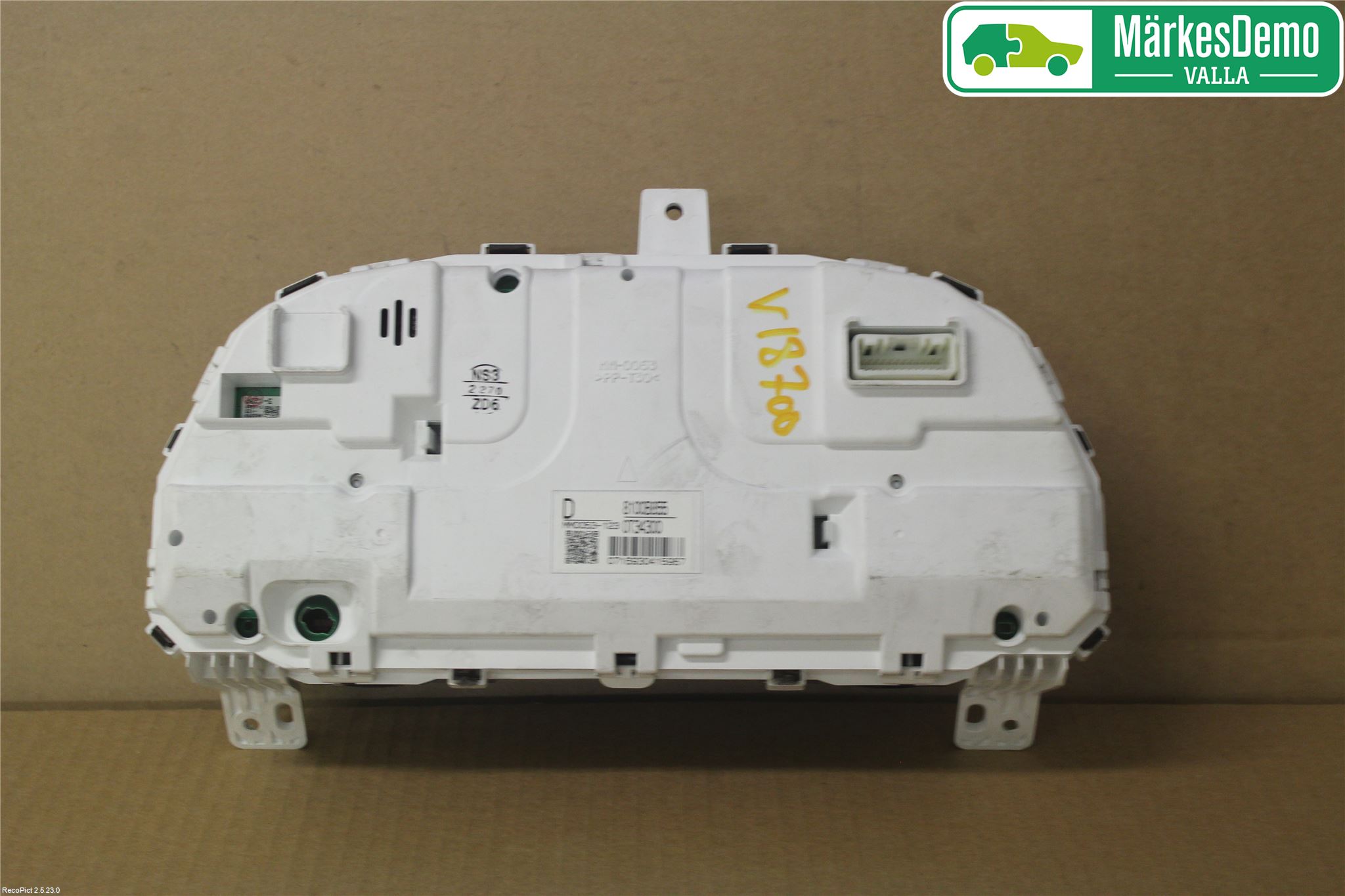 Mitsubishi OUTLANDER 07-12 Instrument Komb