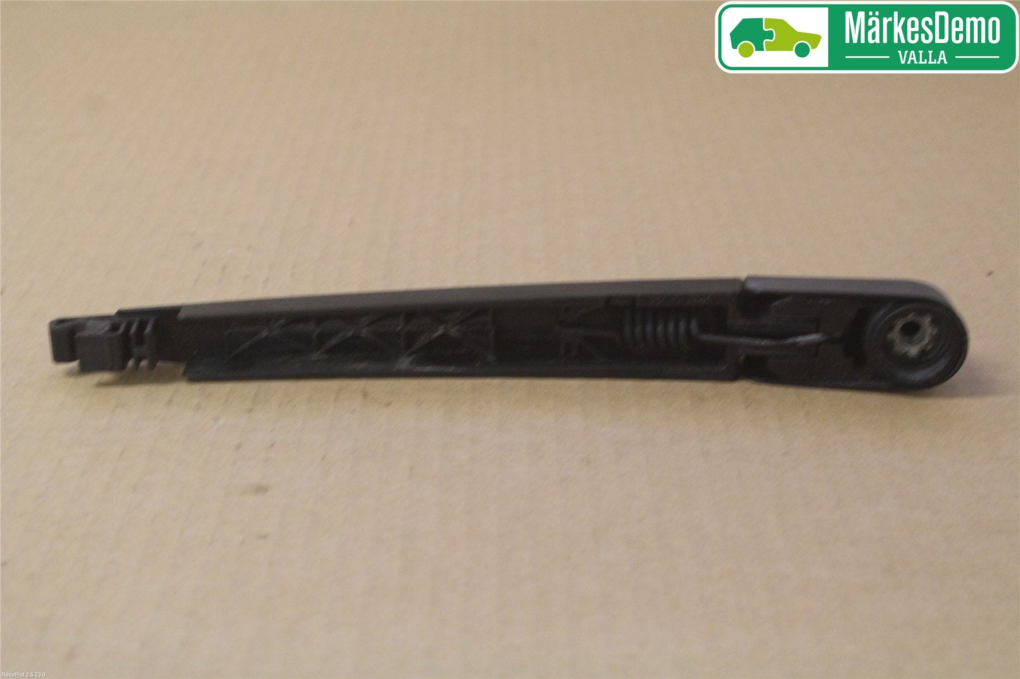 Hyundai i40 08-15 Torkararm-Bakruta