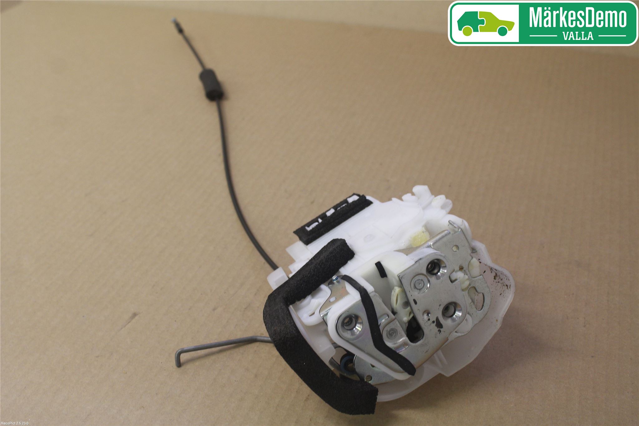 Subaru OUTBACK 10-15 Låskista-Dörrlås