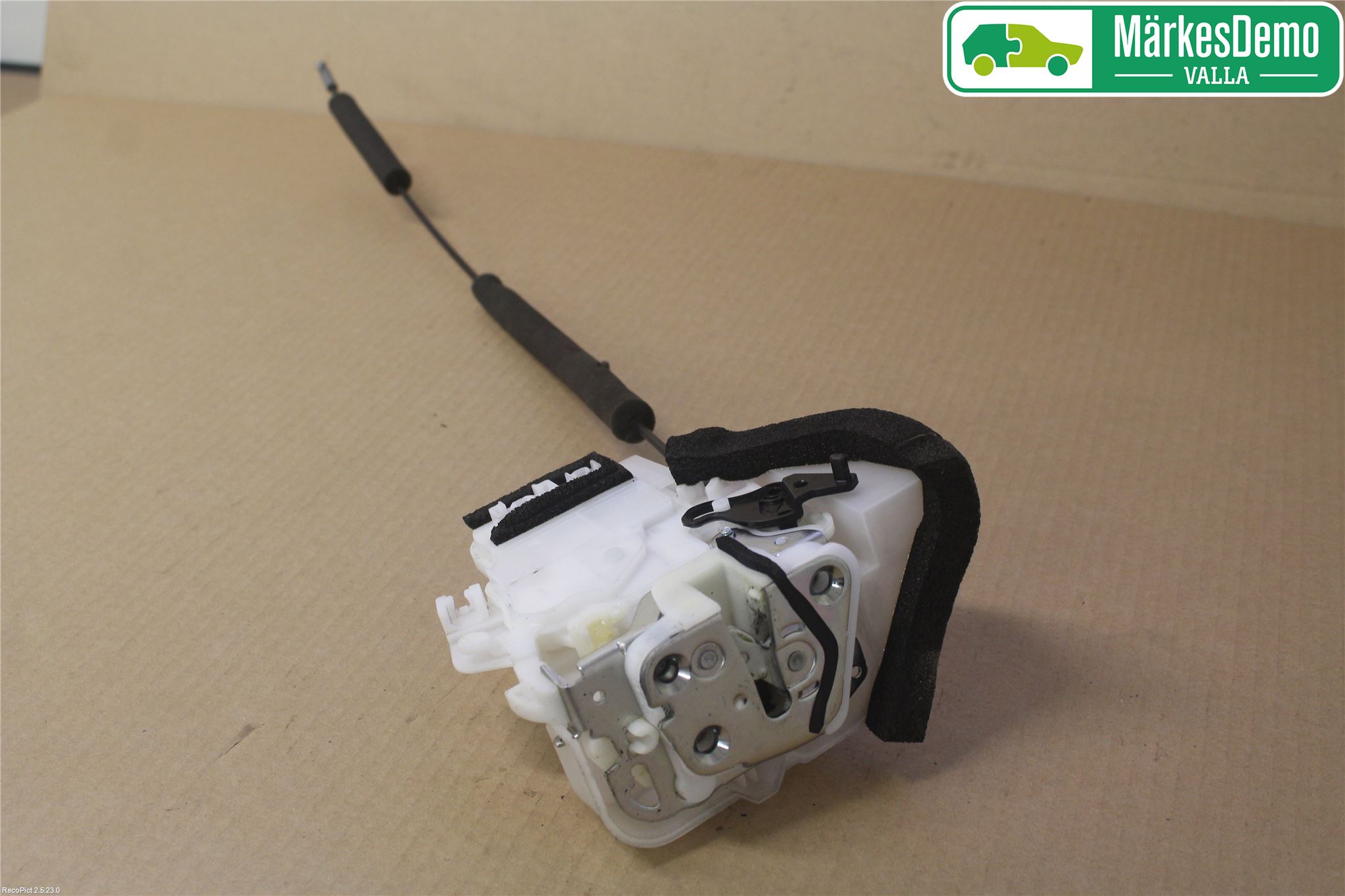 Subaru OUTBACK 10-15 Låskista-Dörrlås