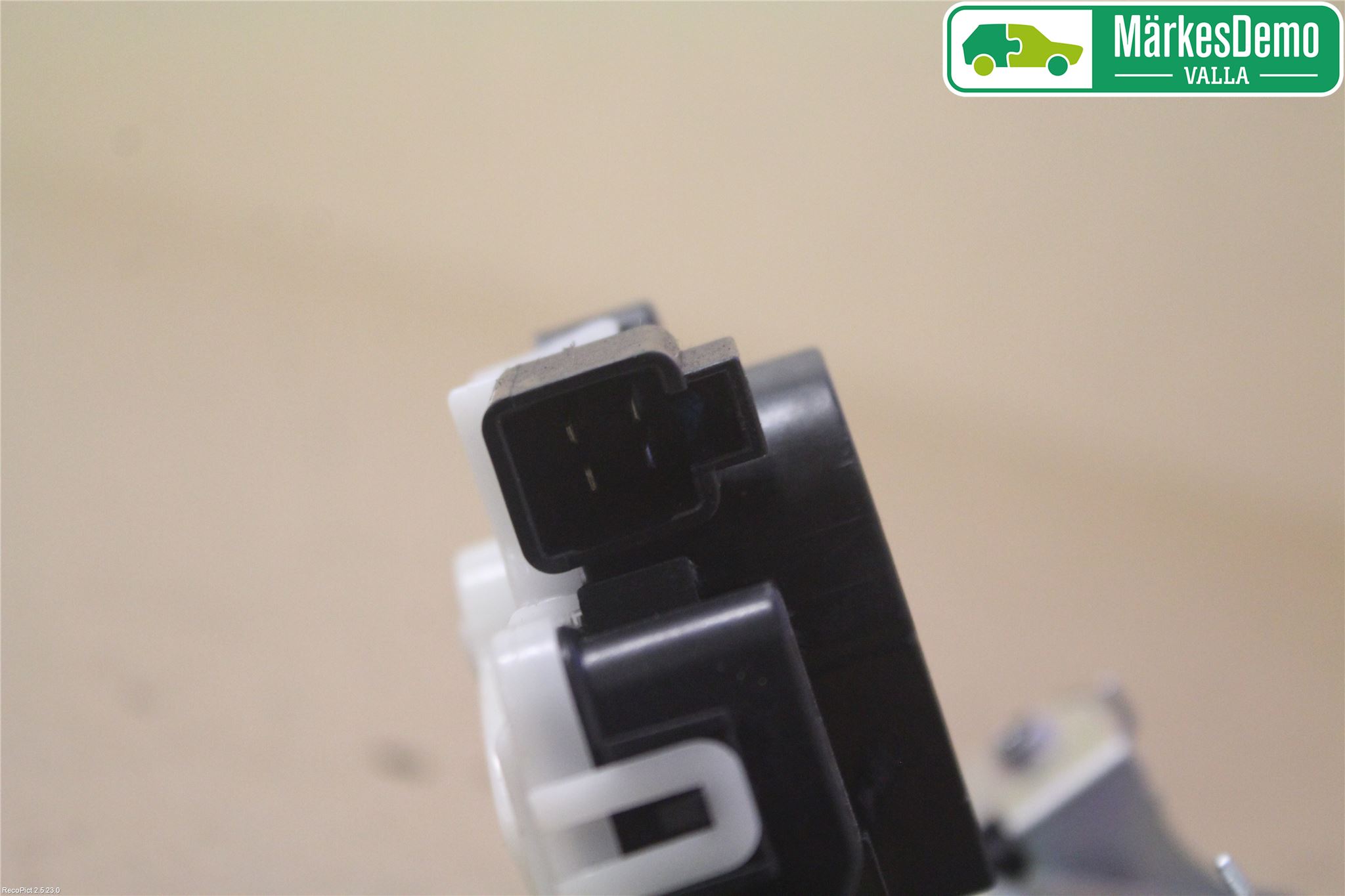 Mazda 5 10-18 Låskista Baklucka