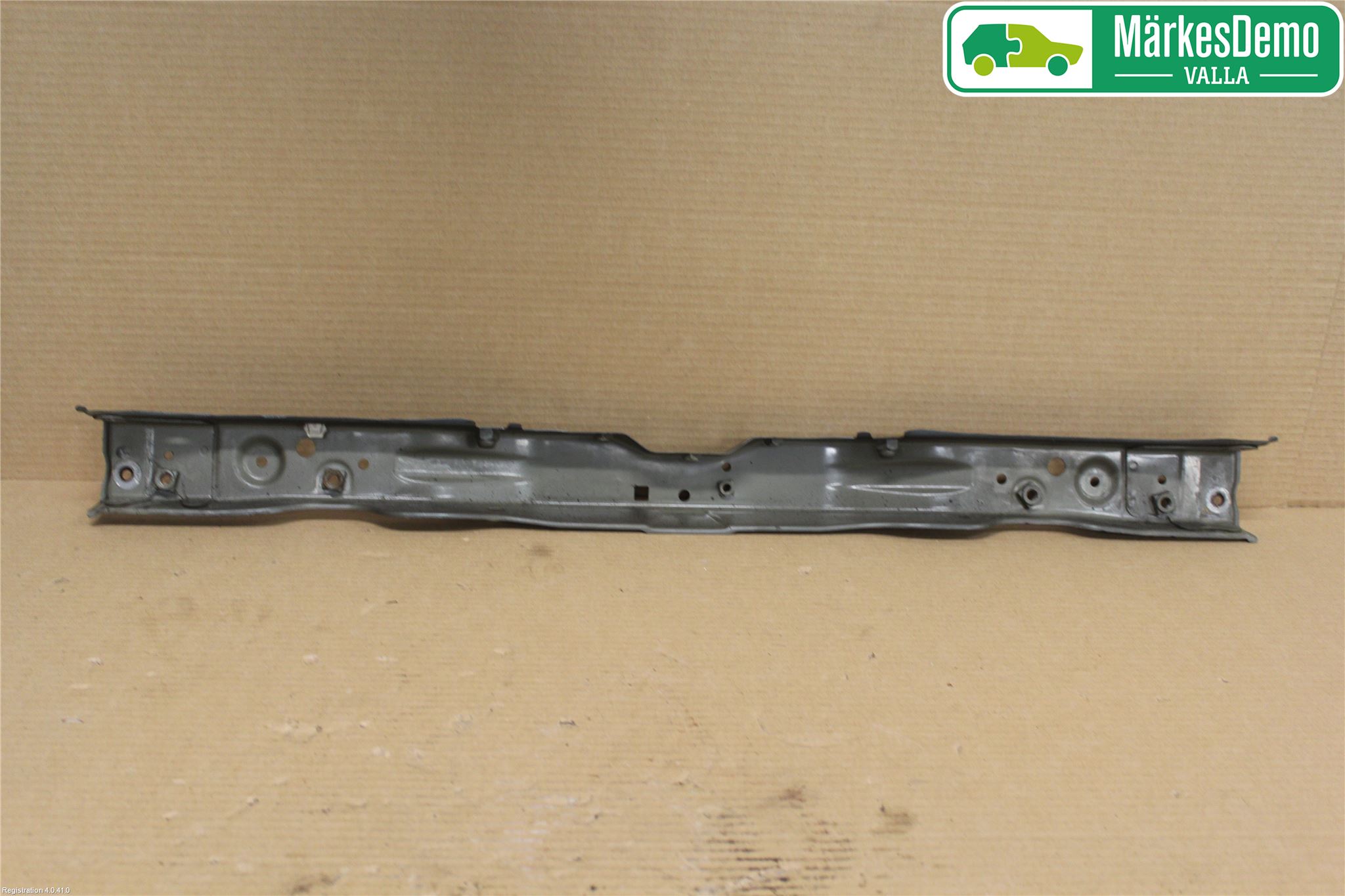 Toyota AVENSIS 07-08 Front Huvlåsplåt-Balk