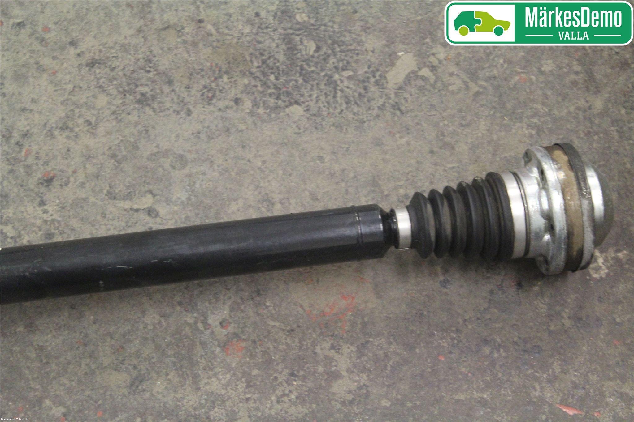 Volkswagen VW GOLF V 04-09 Drivaxel Fram Höger