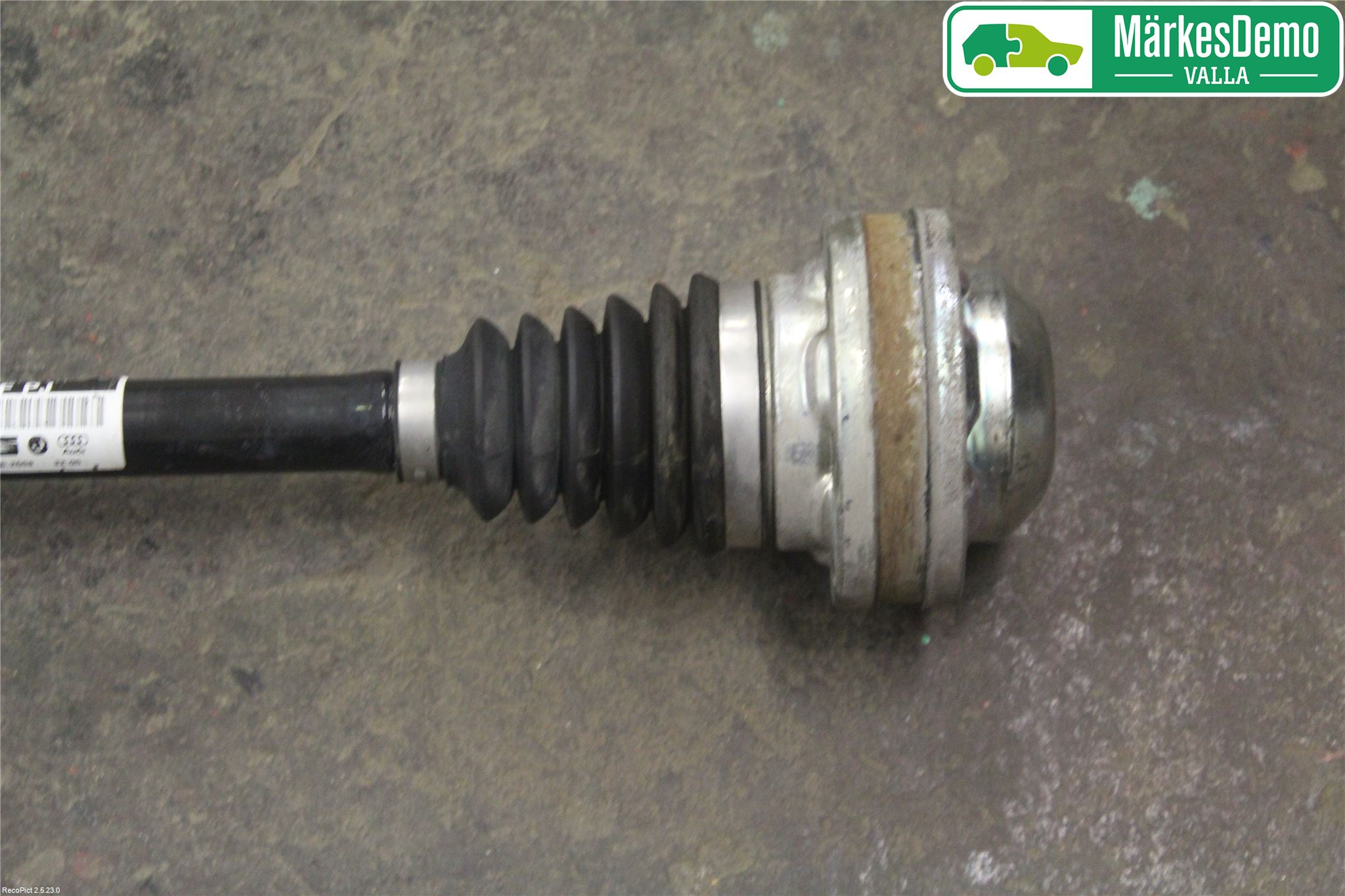 Volkswagen VW GOLF V 04-09 Drivaxel Fram Vänster