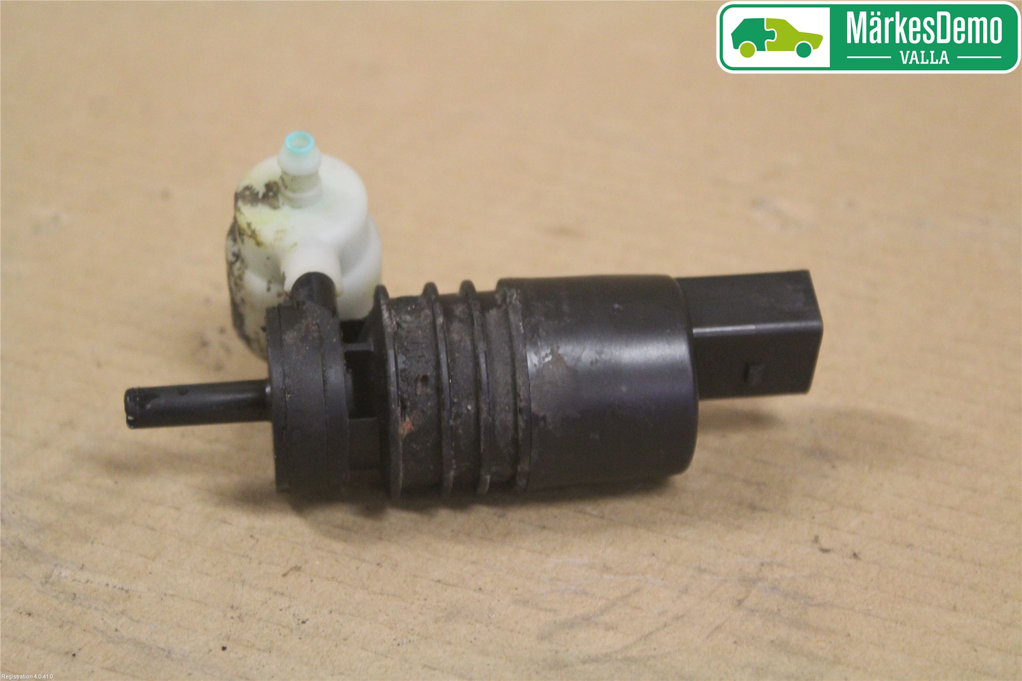 Volkswagen VW PASSAT 11-14 Spolarpump Vindruta