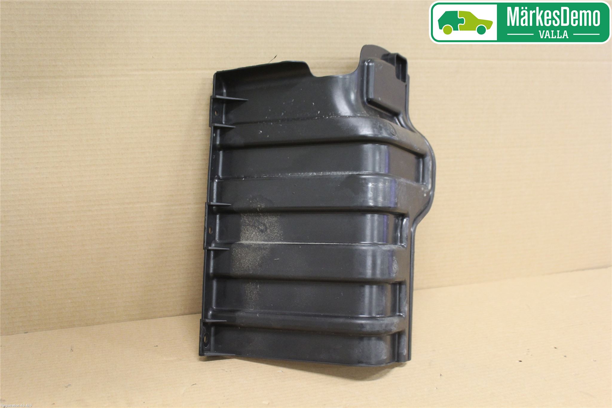 Kia PICANTO 12-17 Hasplåt Plåt-Plast