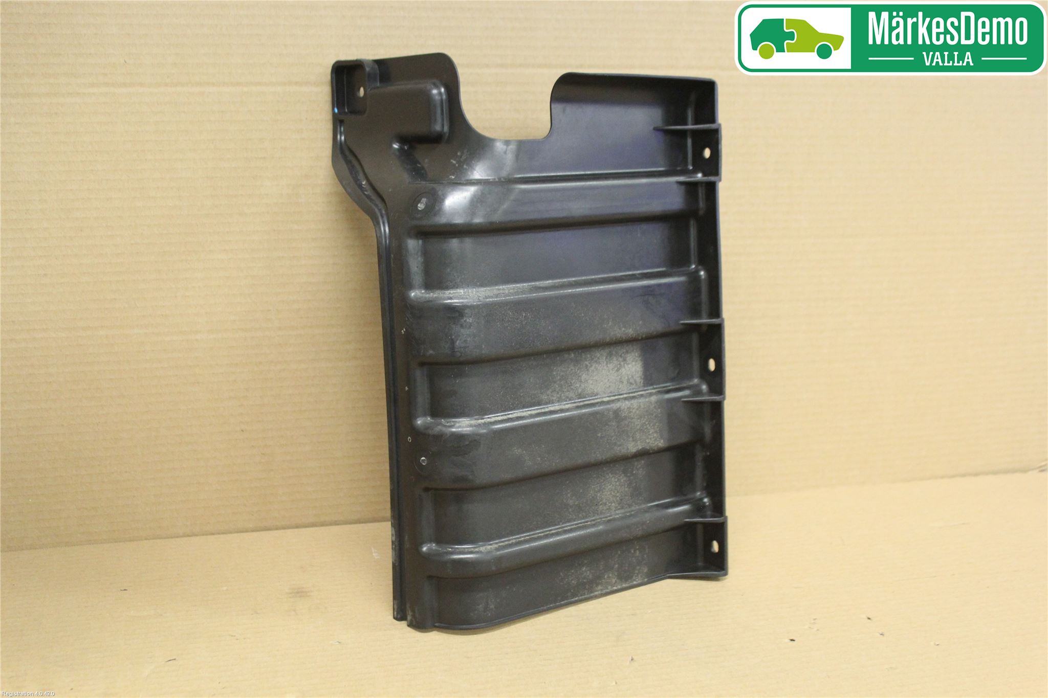 Kia PICANTO 12-17 Hasplåt Plåt-Plast