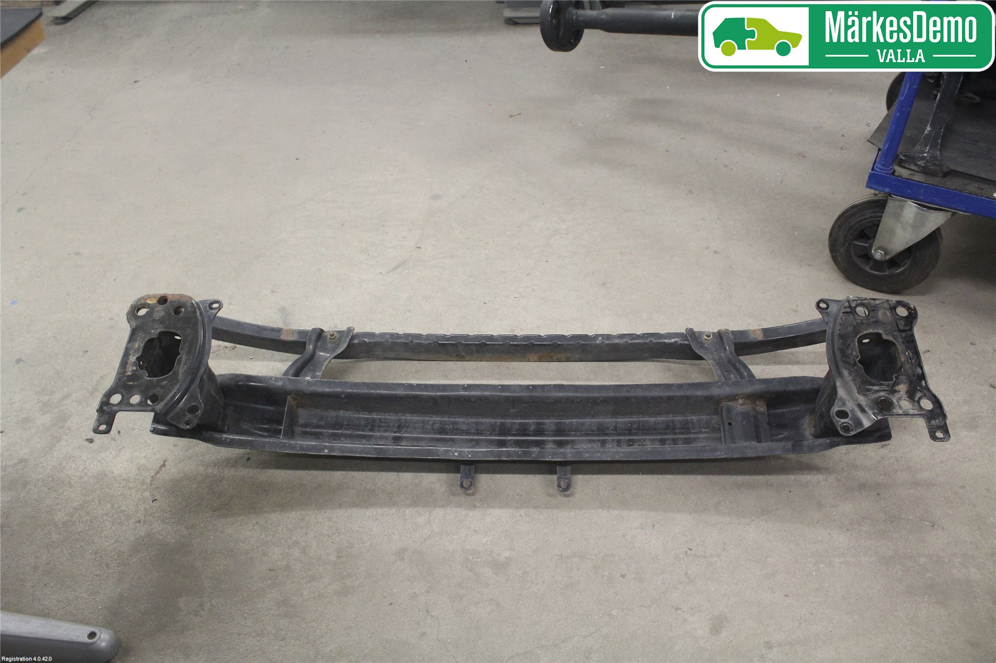 Volkswagen VW PASSAT 05-11 Stötfångarbalk Fram